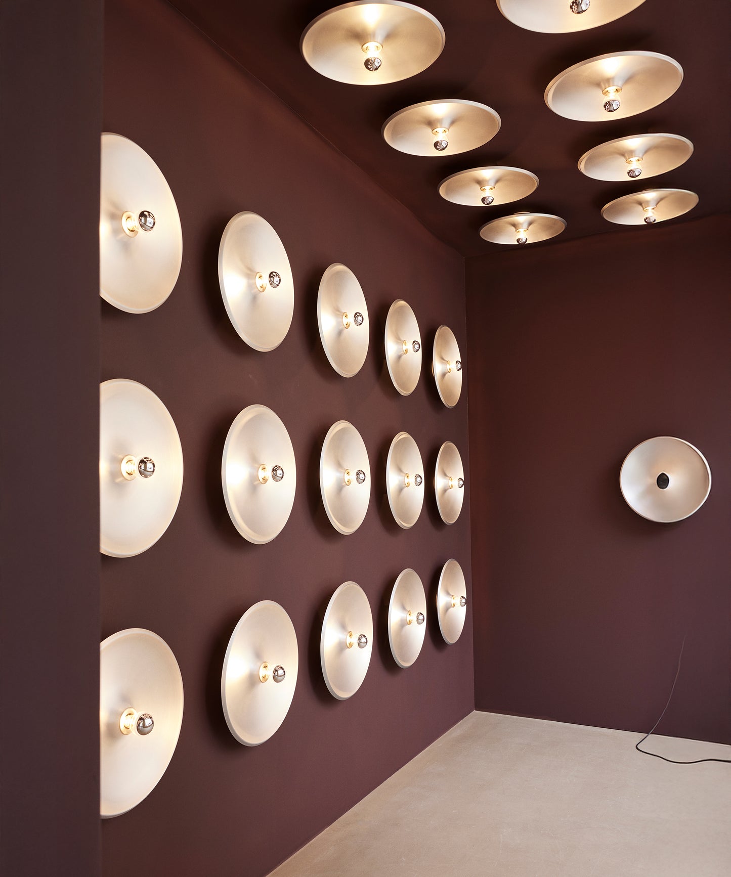 Model 262 Wall Lamp