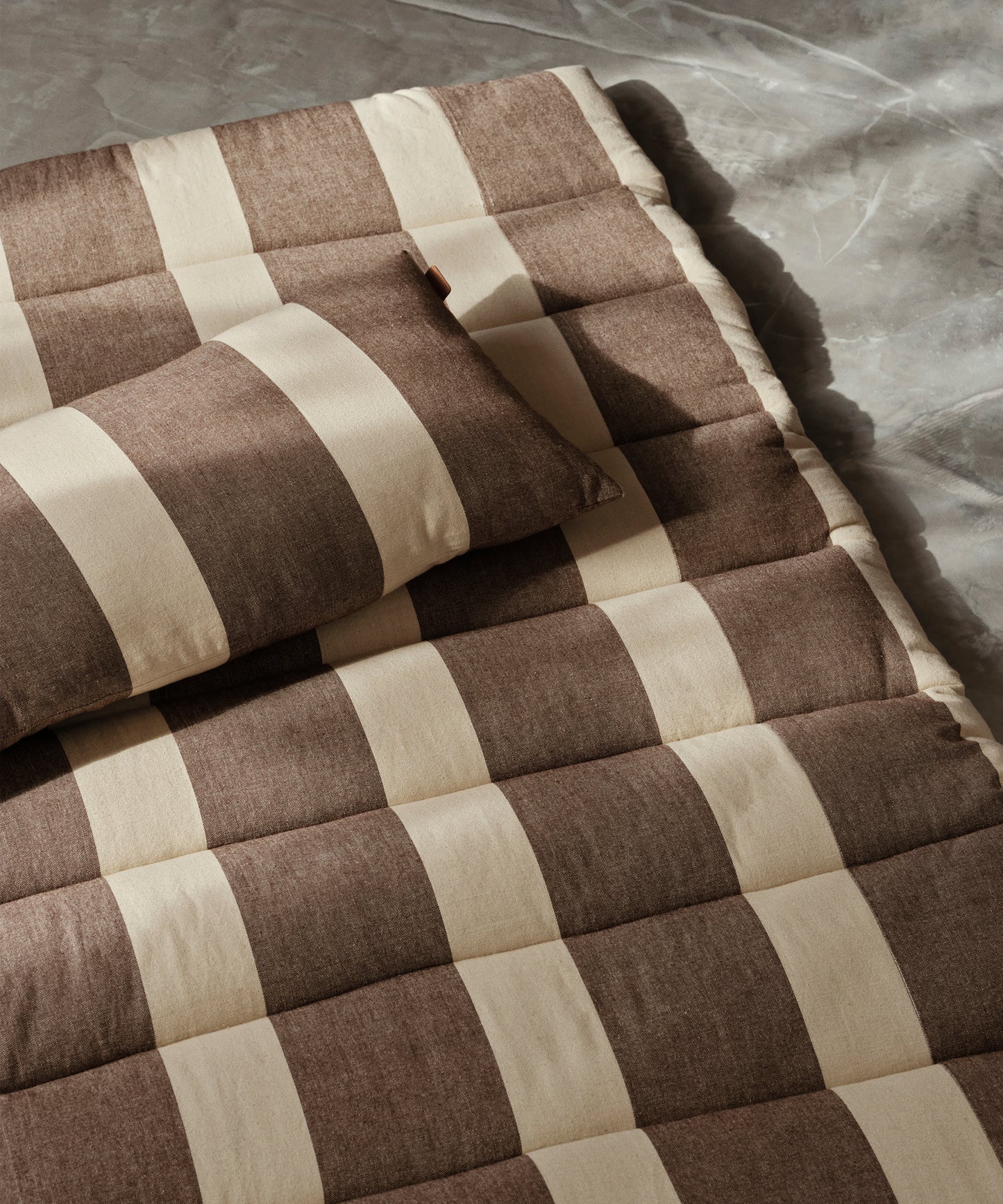 Strand Cushion
