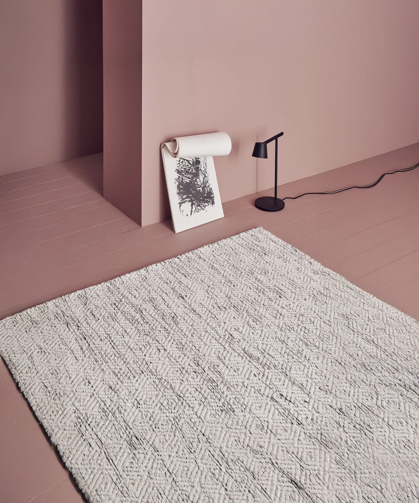 Nyoko Rug in White
