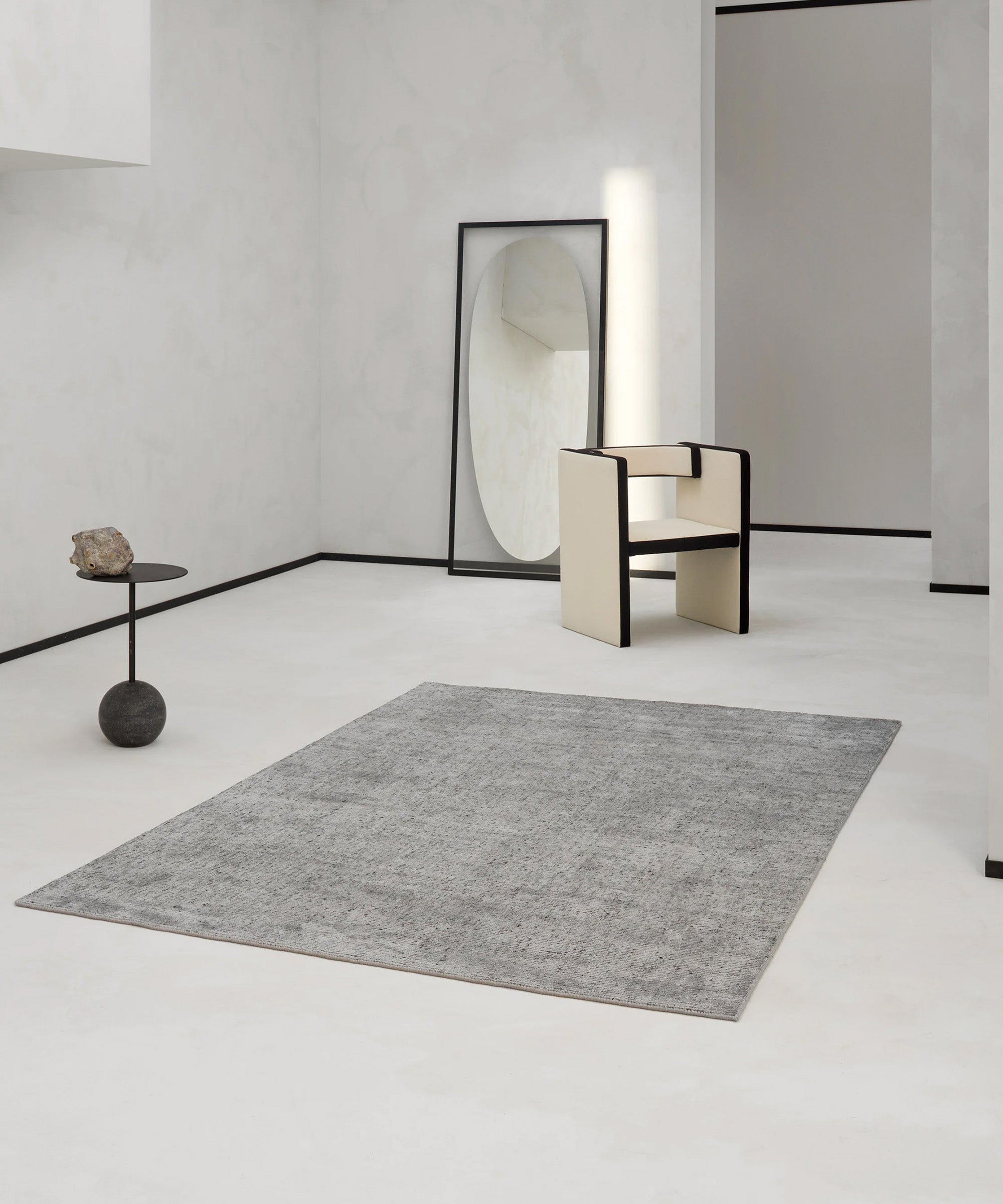 Alva Rug in Silver