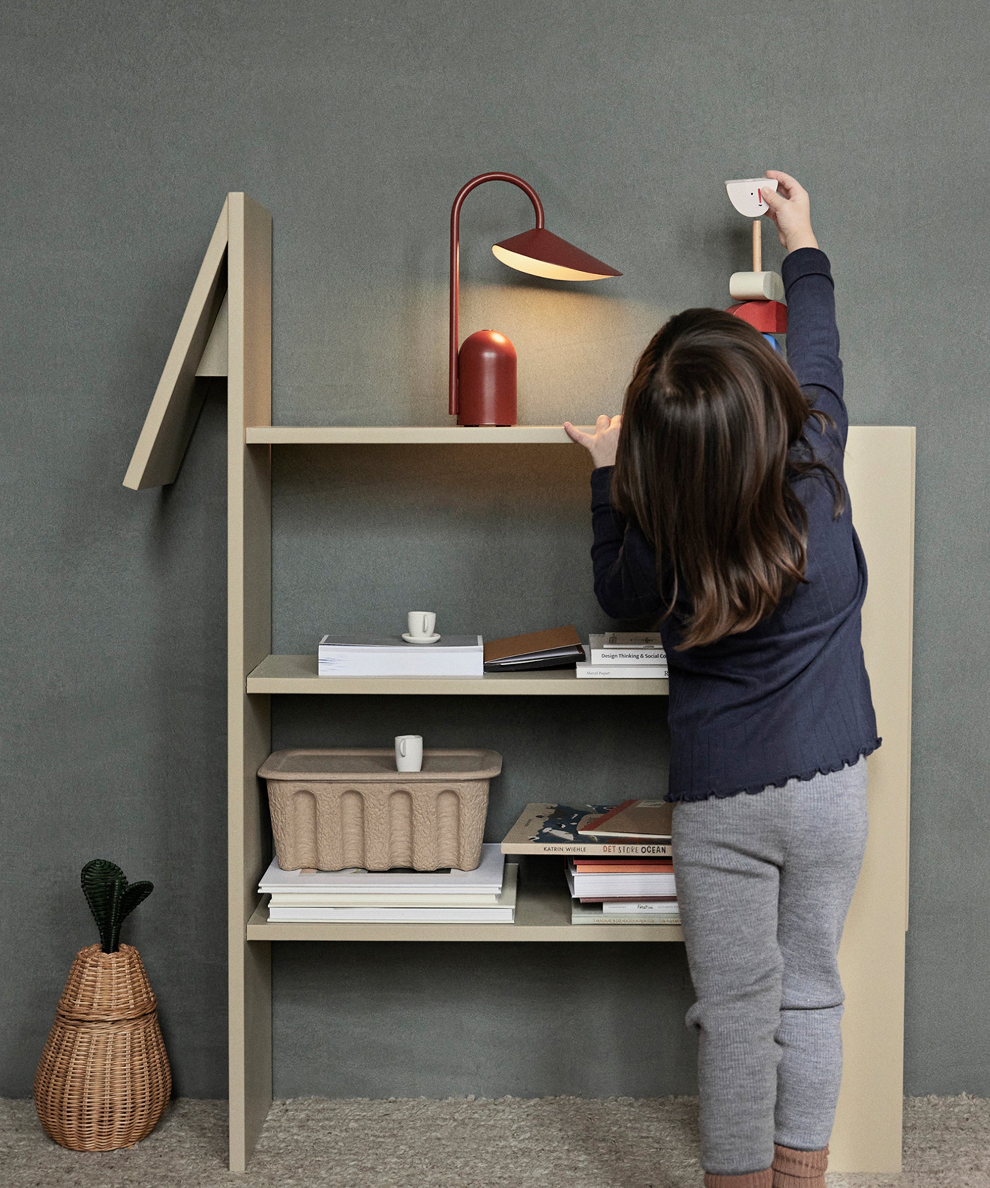 Arum Portable Lamp