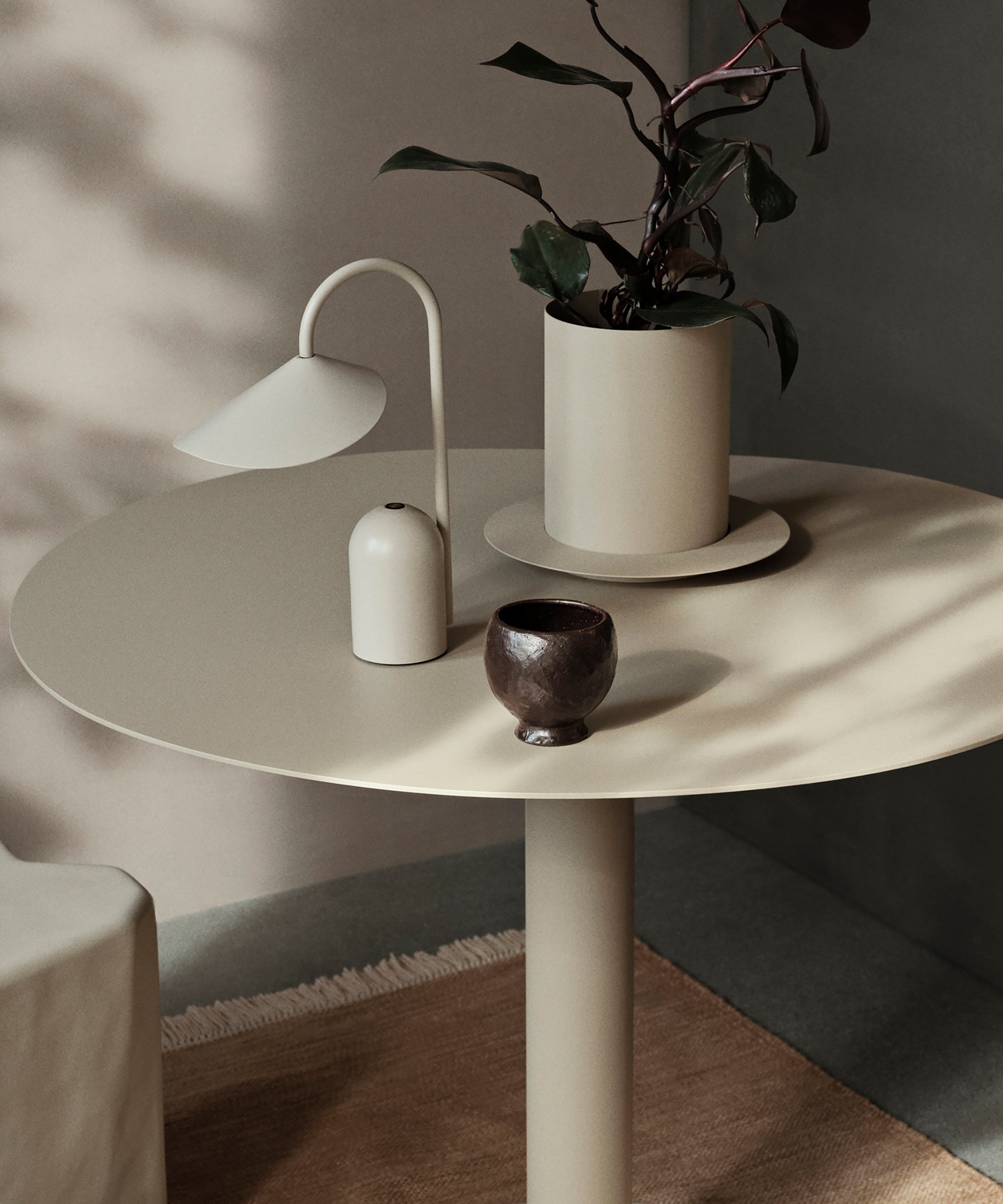 Arum Portable Lamp