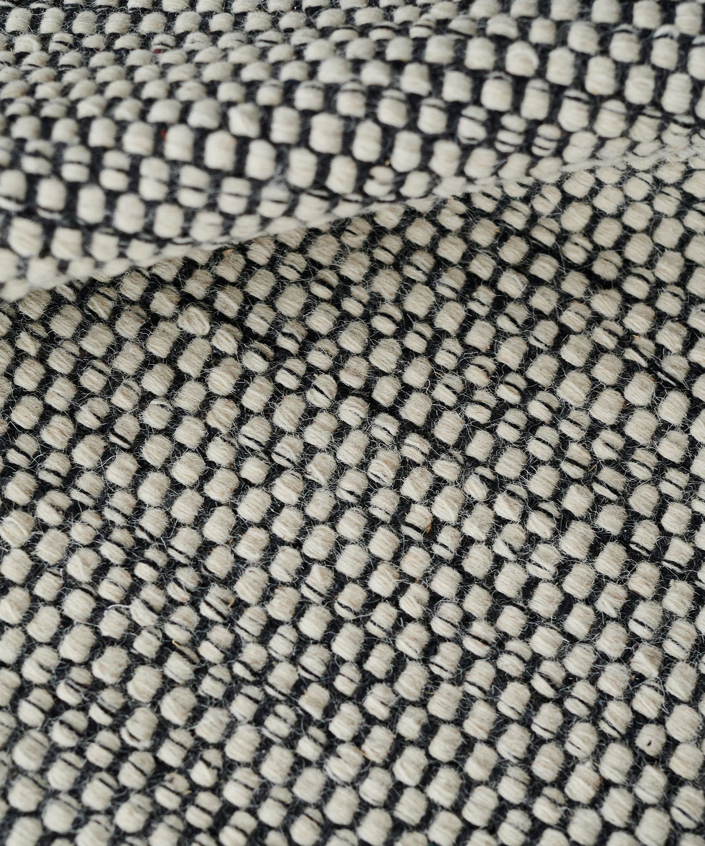 Asko Round Rug