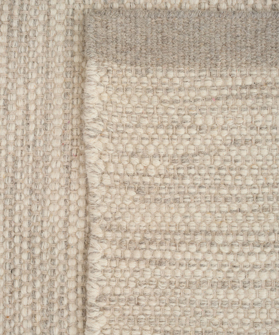 Asko Rug in Iron