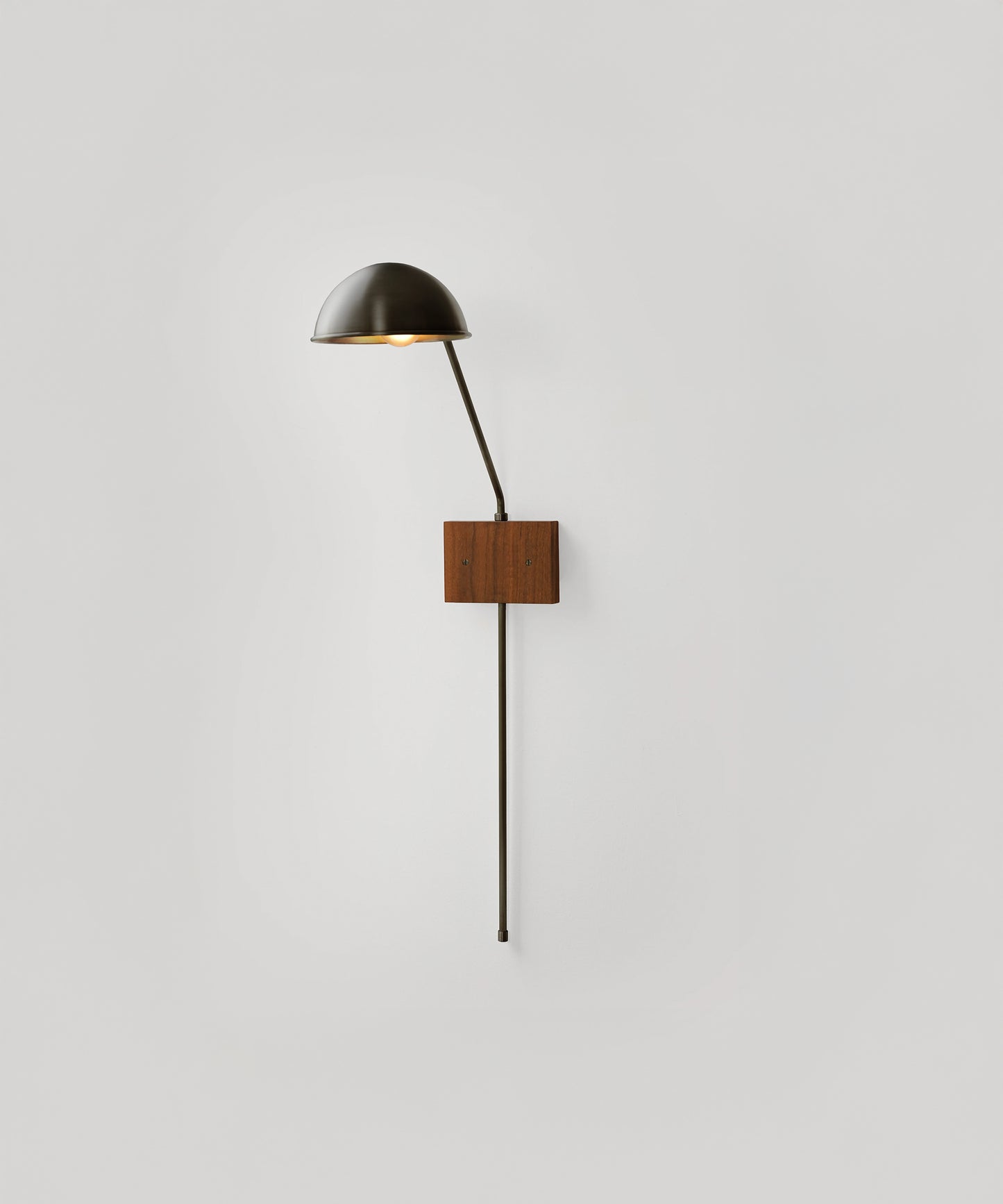 Atlas Sconce