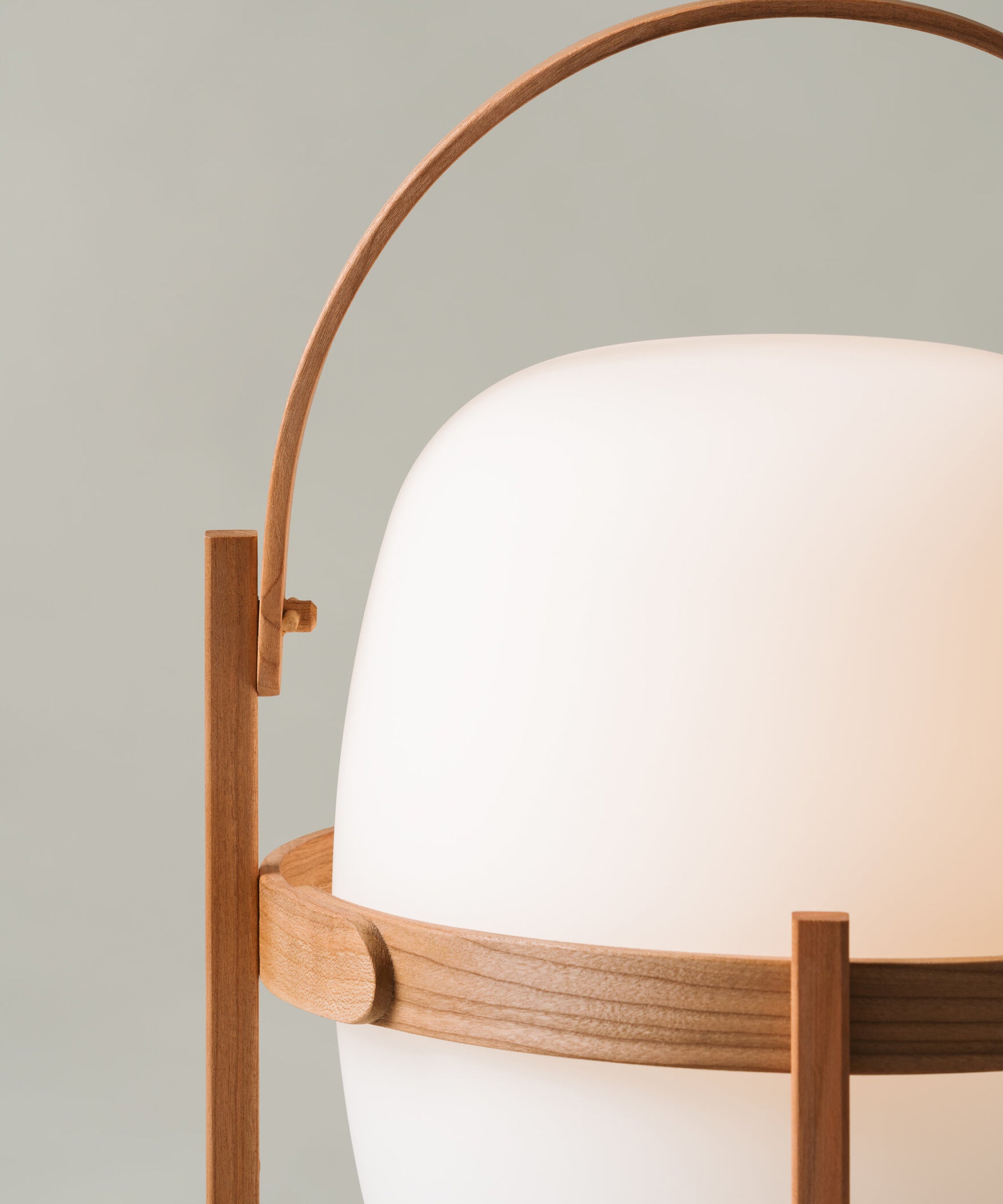 Cestita Bateria Table Lamp