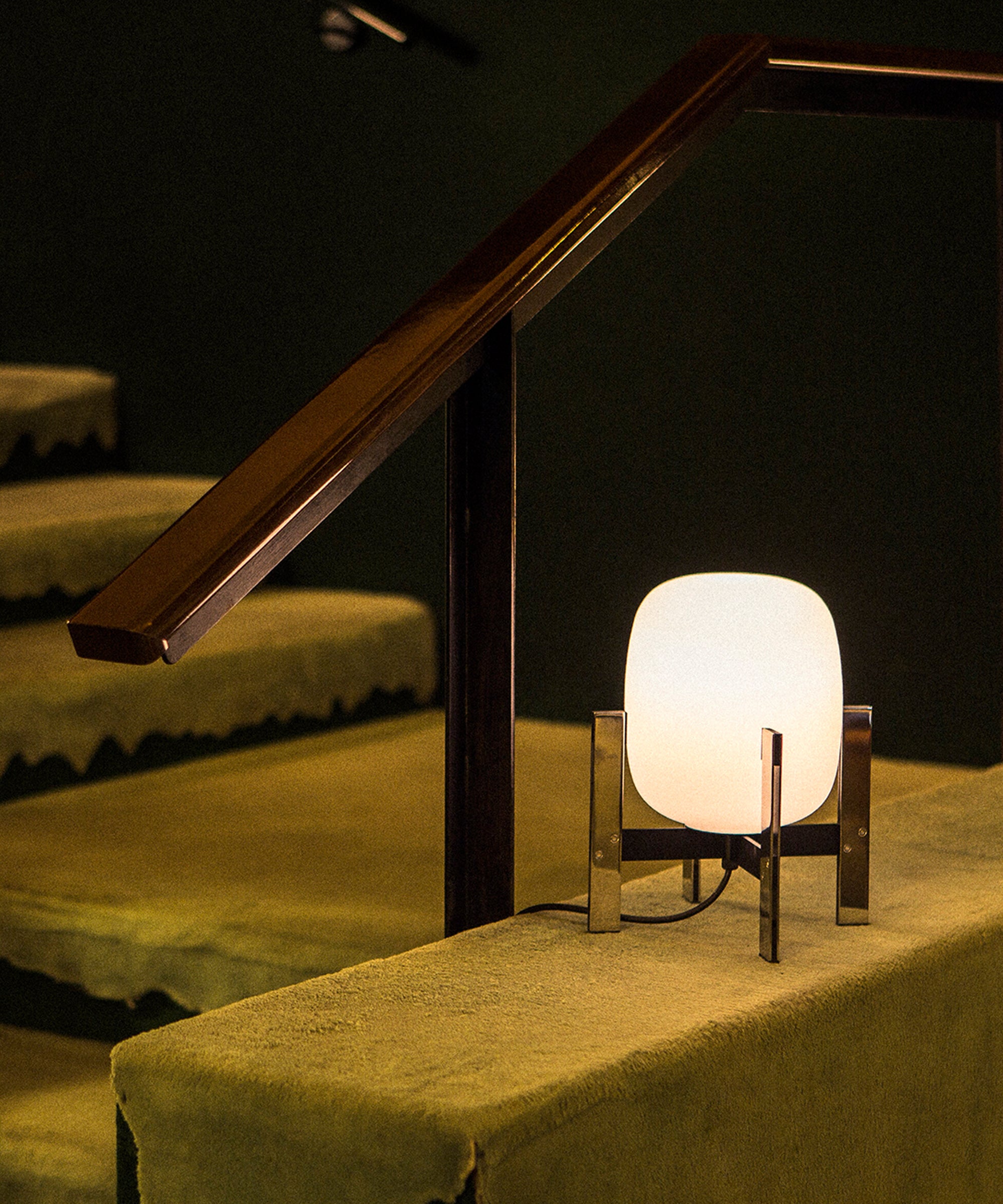 Cestita Metalica Table Lamp