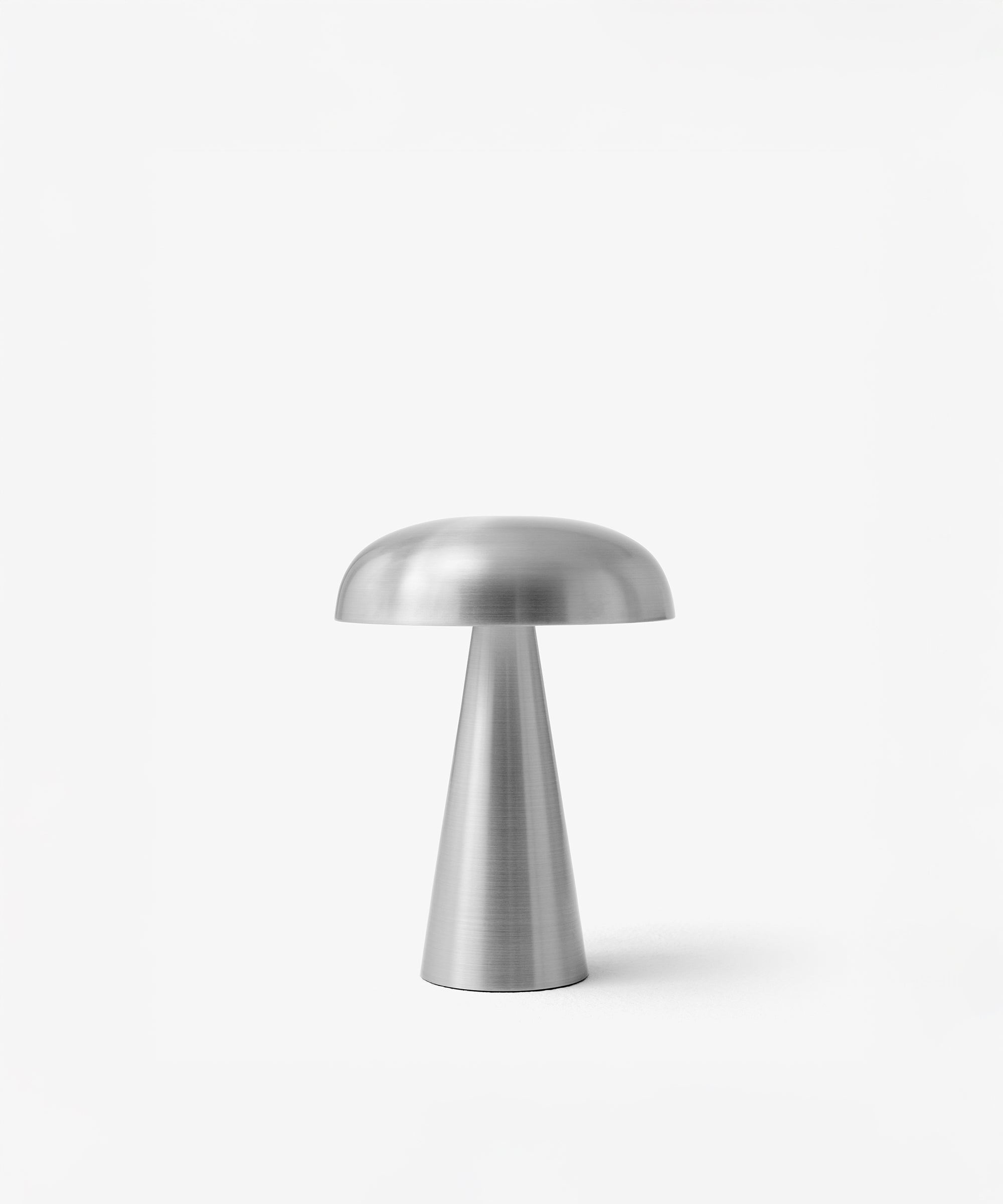 Como Portable Table Lamp SC53