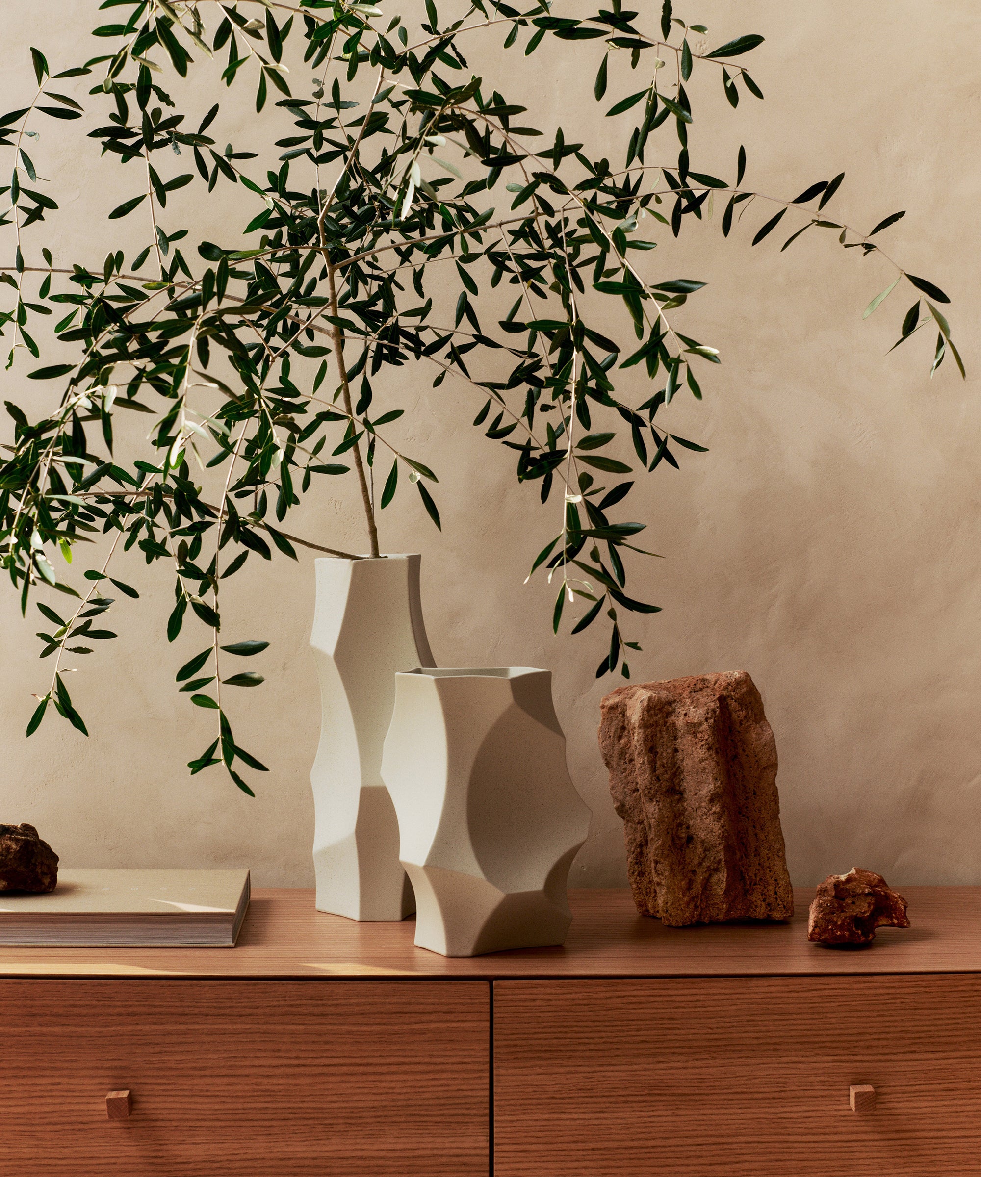 Cueva Vase
