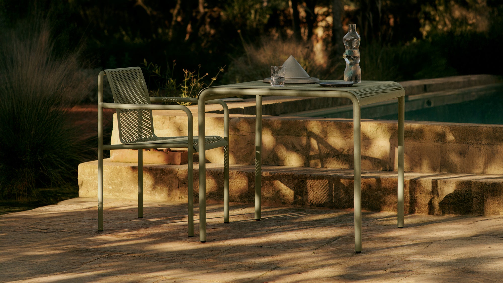 Dapple Dining Table