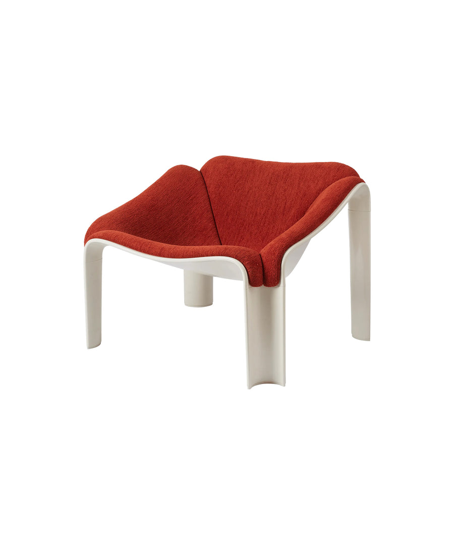 F300 Lounge Chair