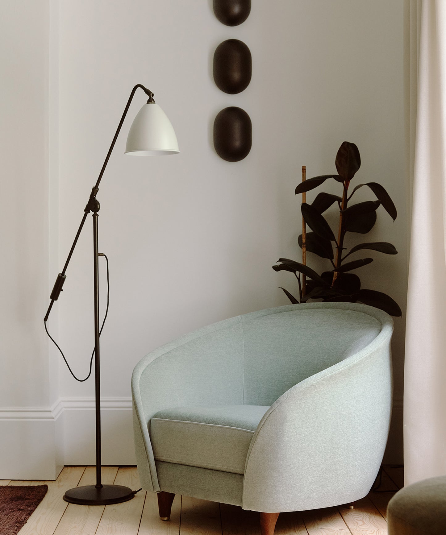 Howard Wall Lamp