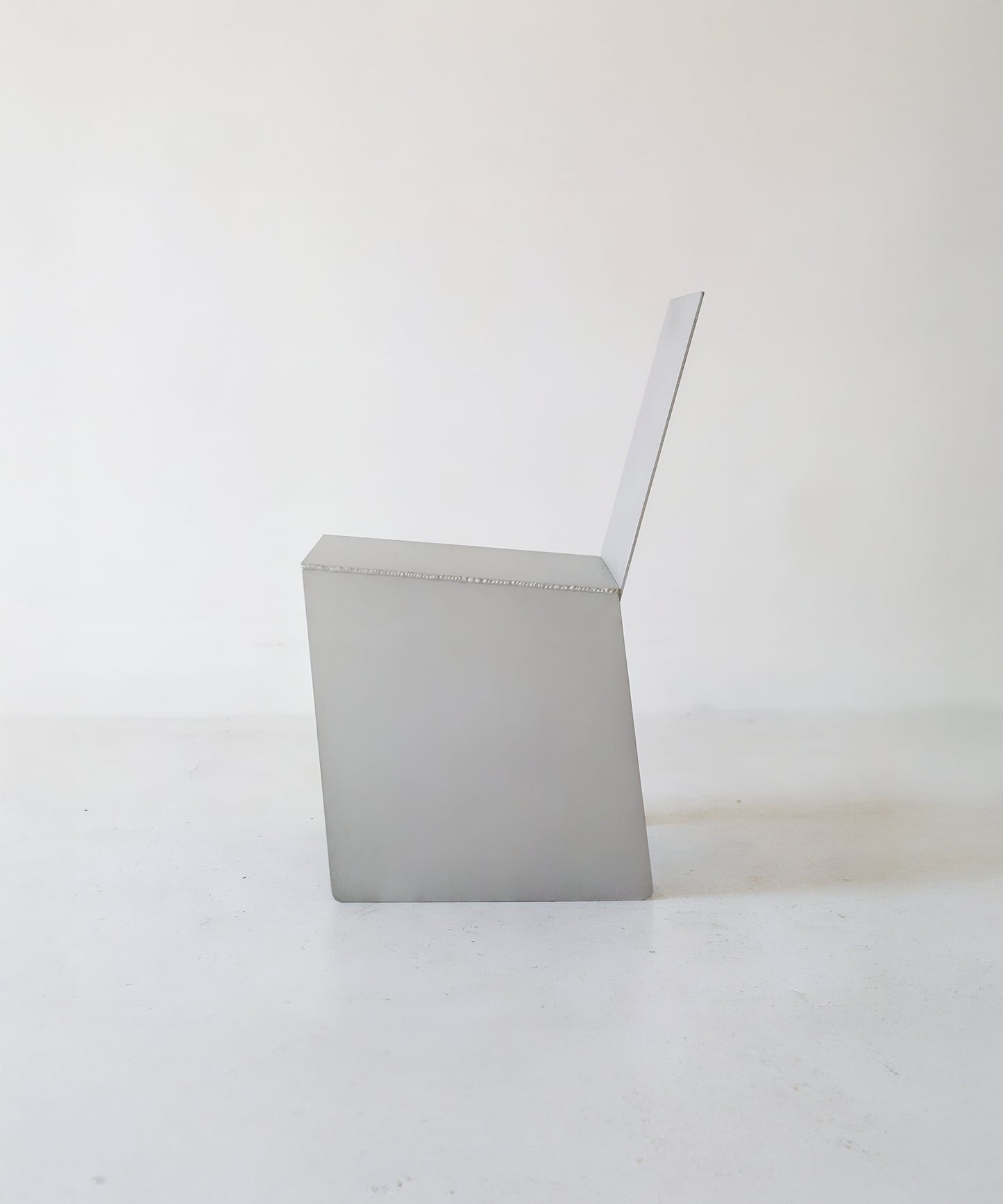 L Chair