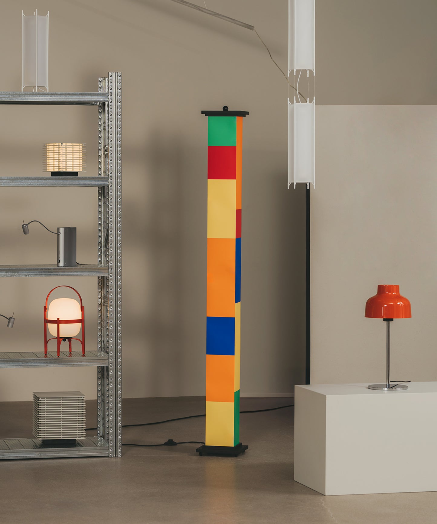 La Bella Durmiente Floor Lamp
