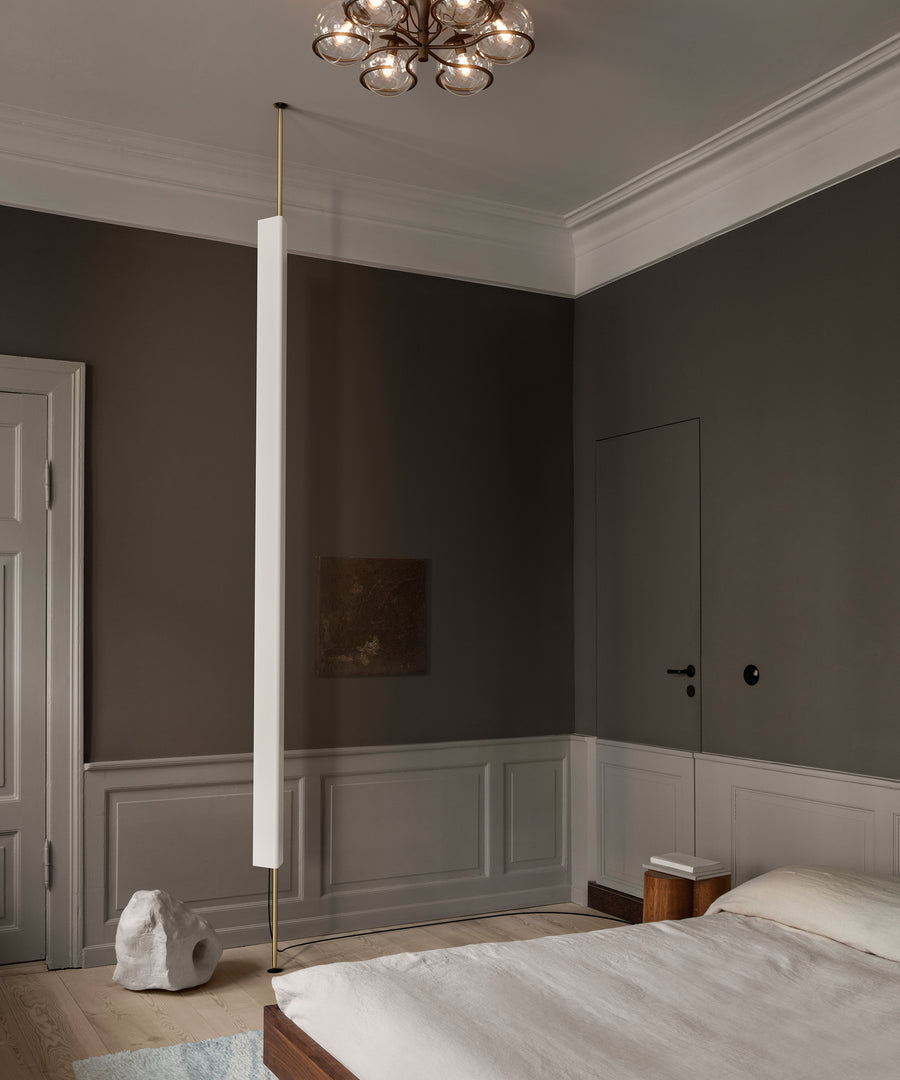 LT8 Floor Lamp