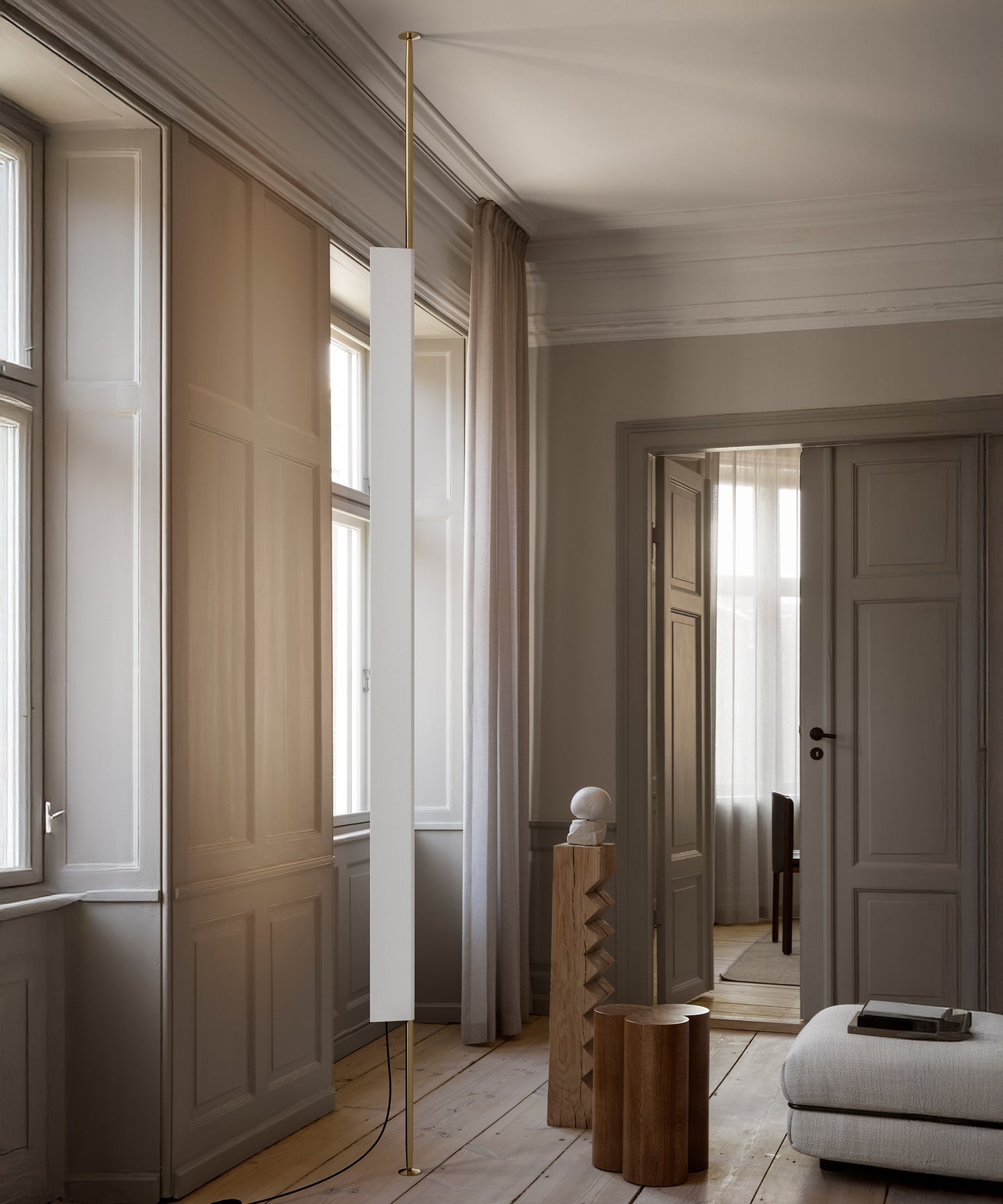 LT8 Floor Lamp