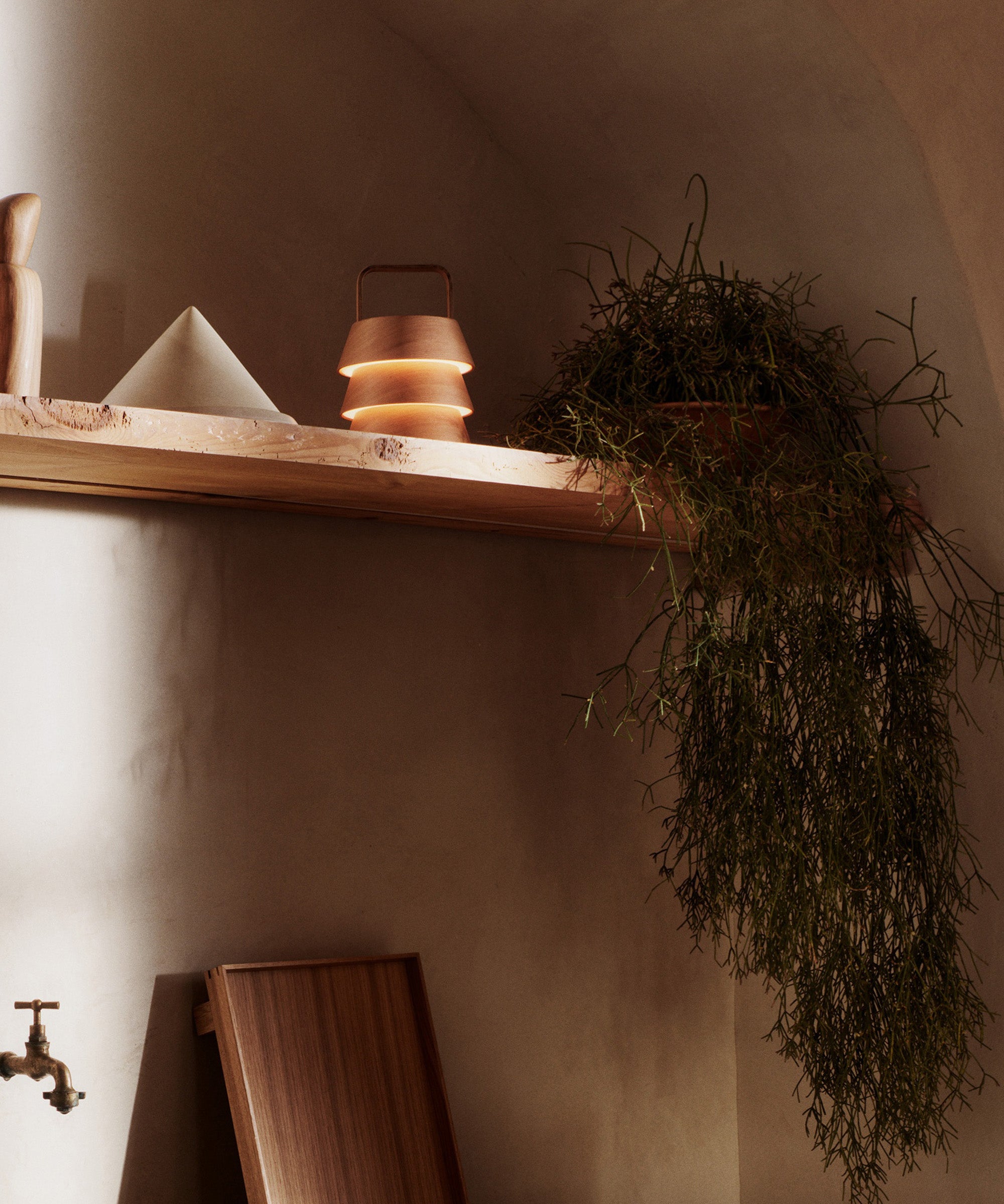 Luver Portable Lamp