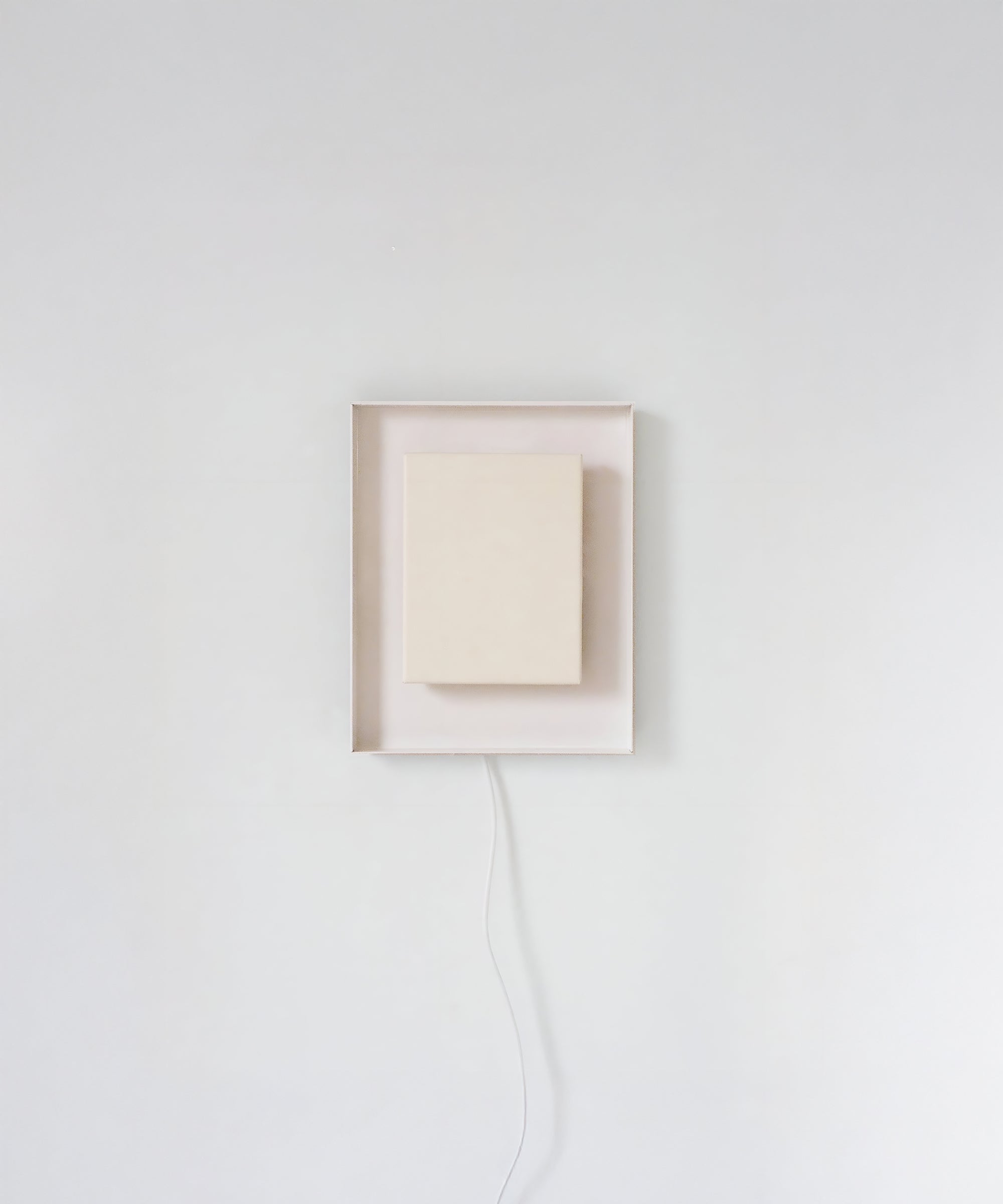 Mira Sconce