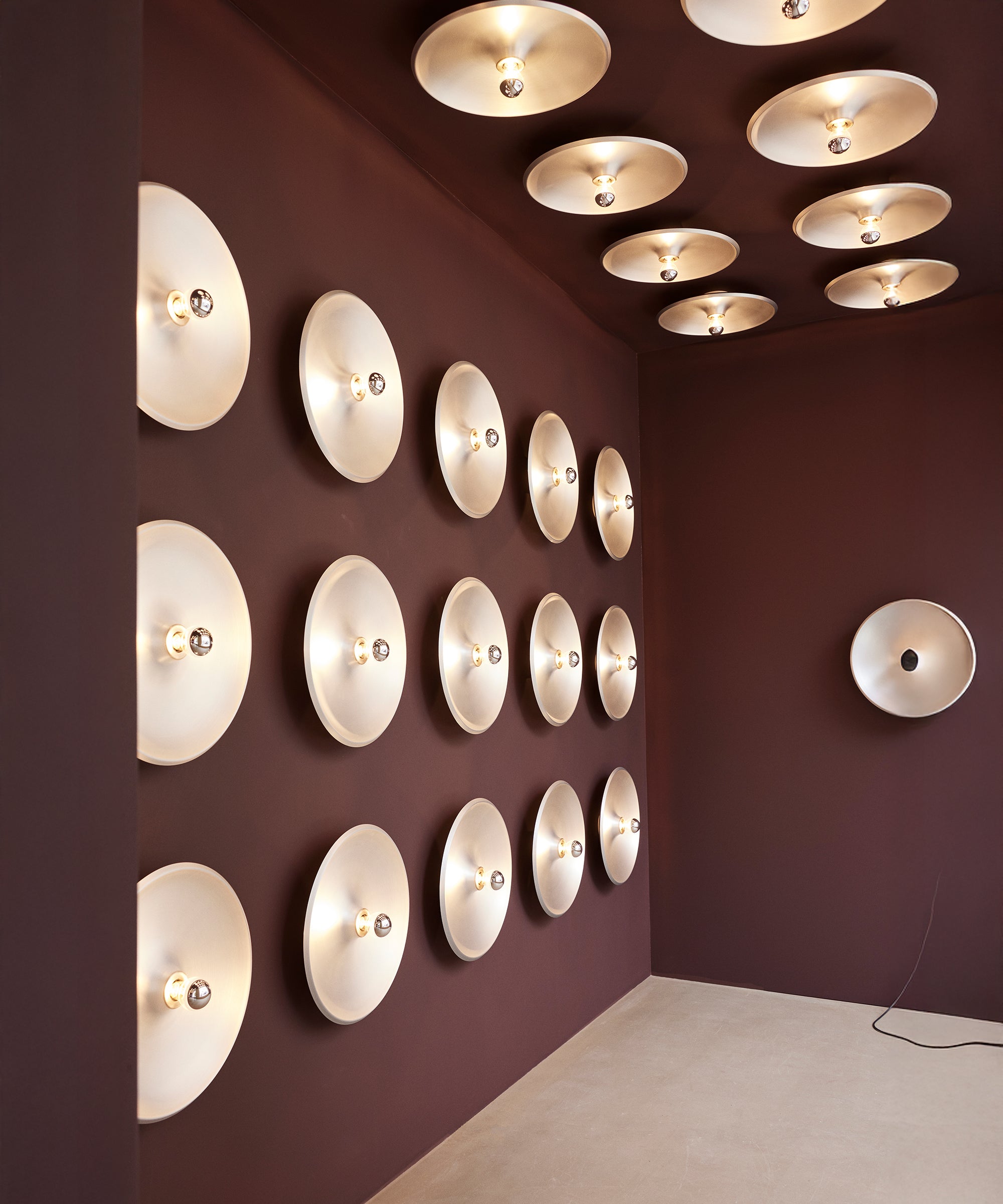 Model 262 Wall Lamp