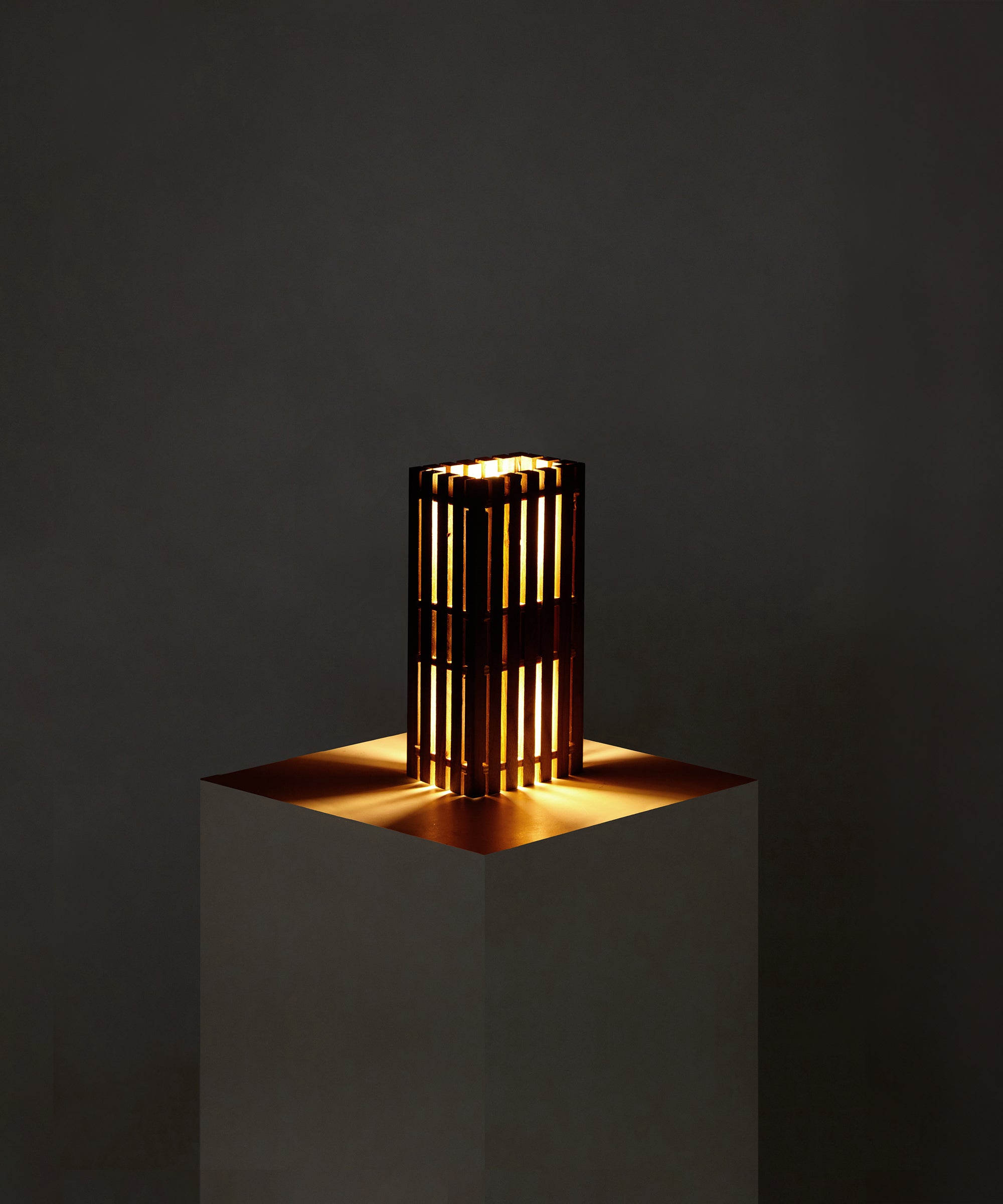 Parállilo Sconce