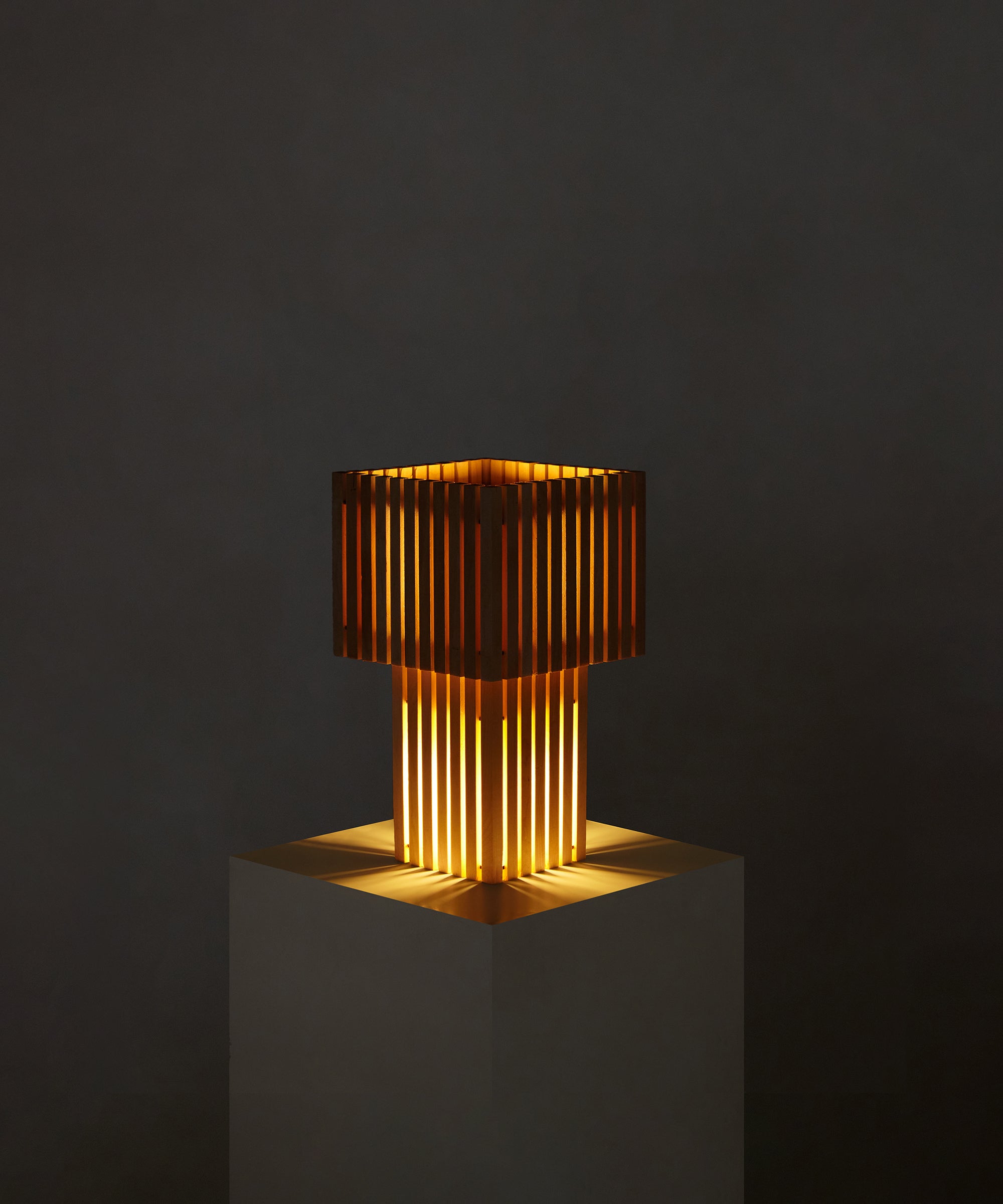 Parállilo Table Lamp