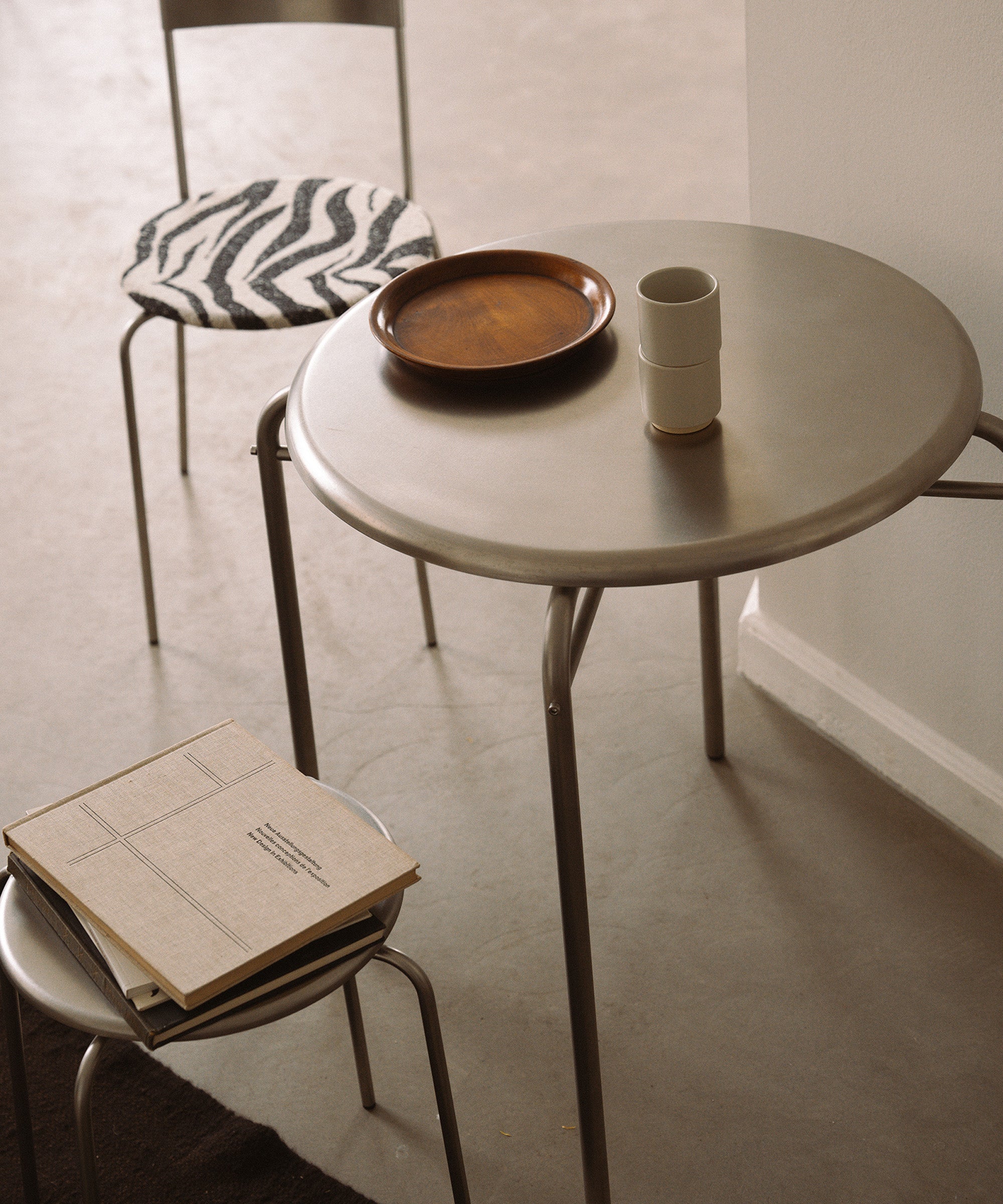 Petit Rond Table