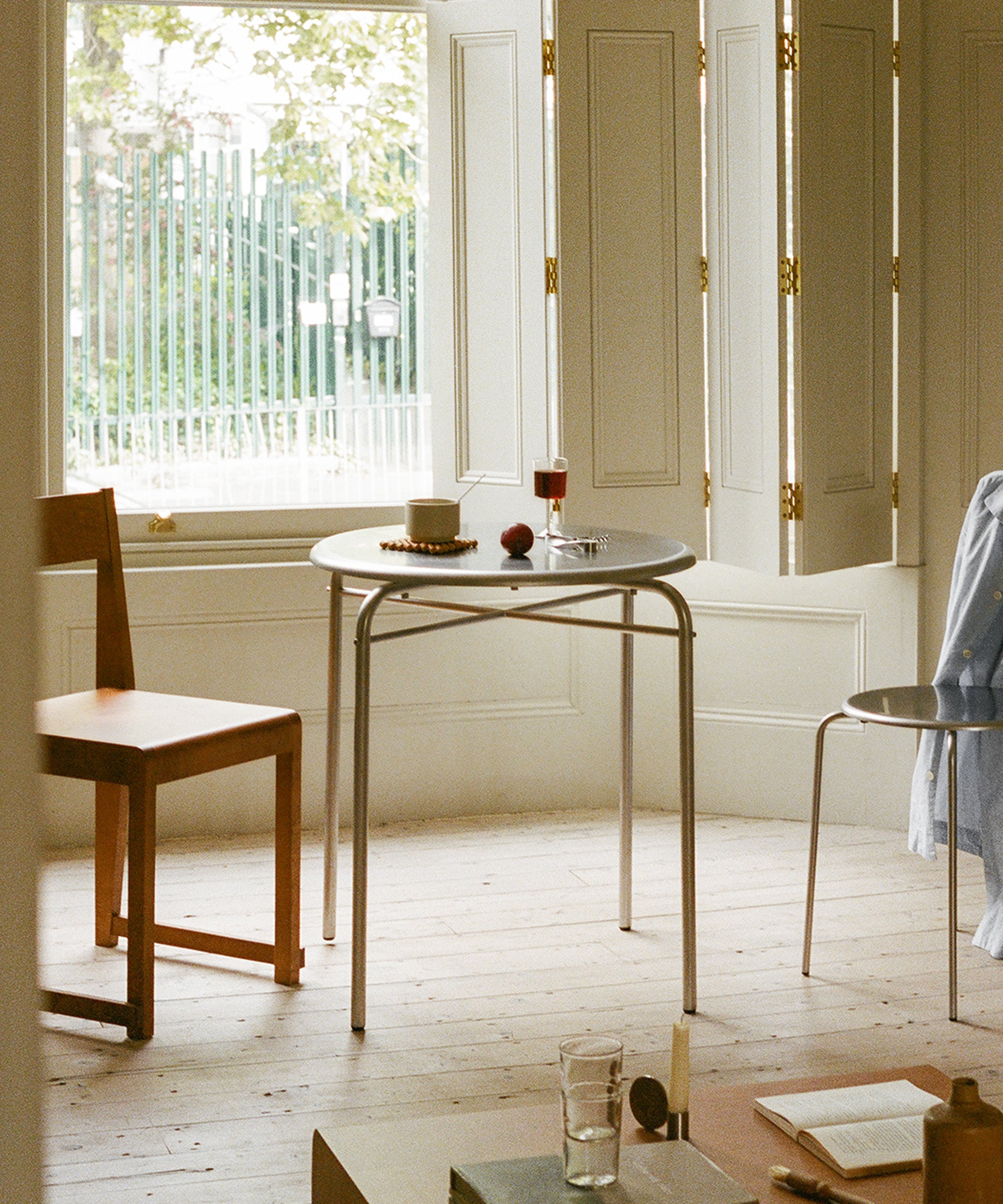 Petit Rond Table