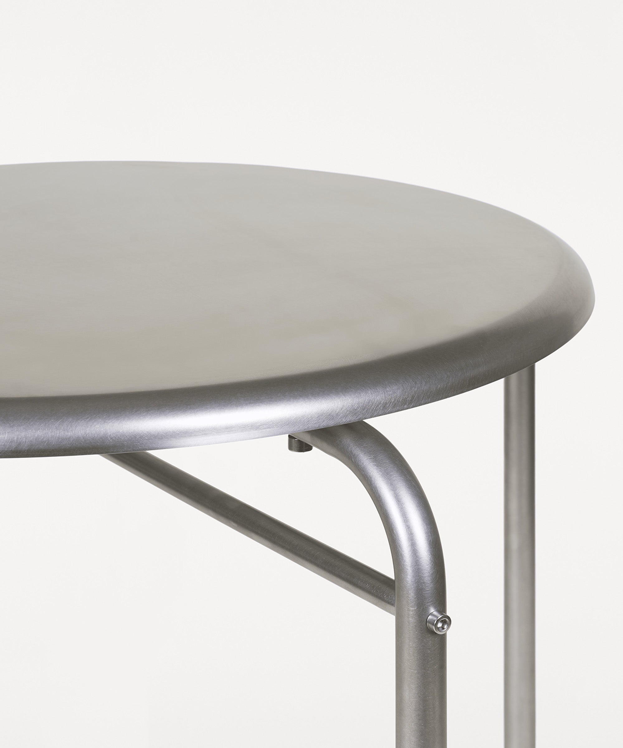 Petit Rond Table