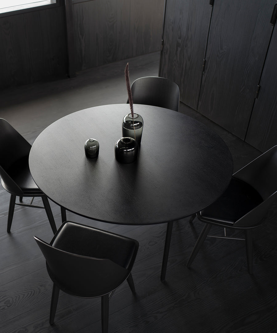 Snaregade Dining Table
