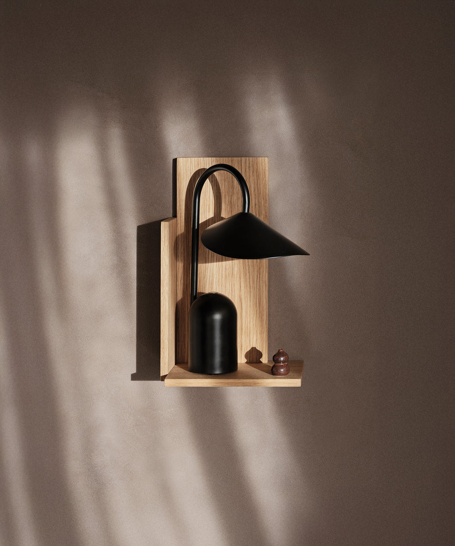Stagger Shelf