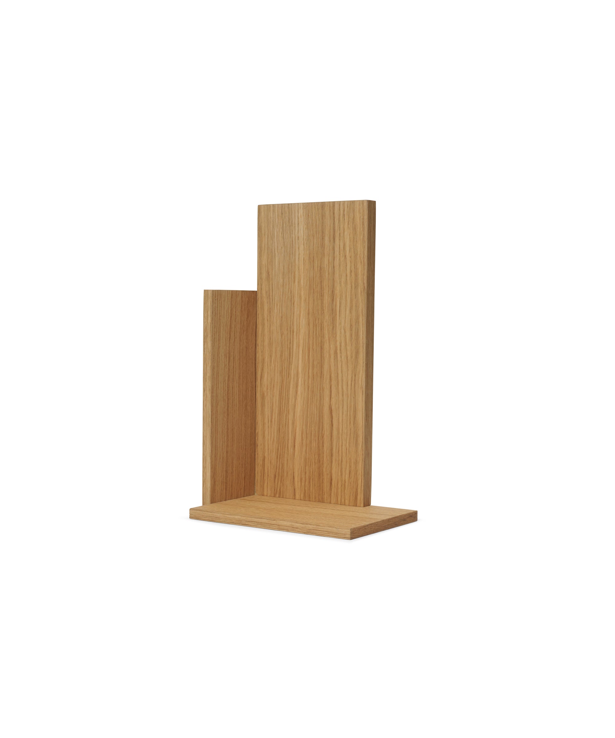 Stagger Shelf