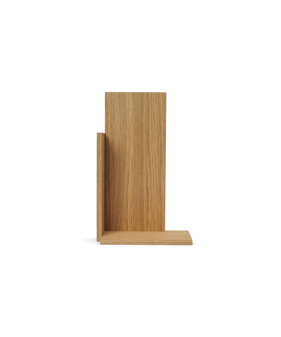 Stagger Shelf