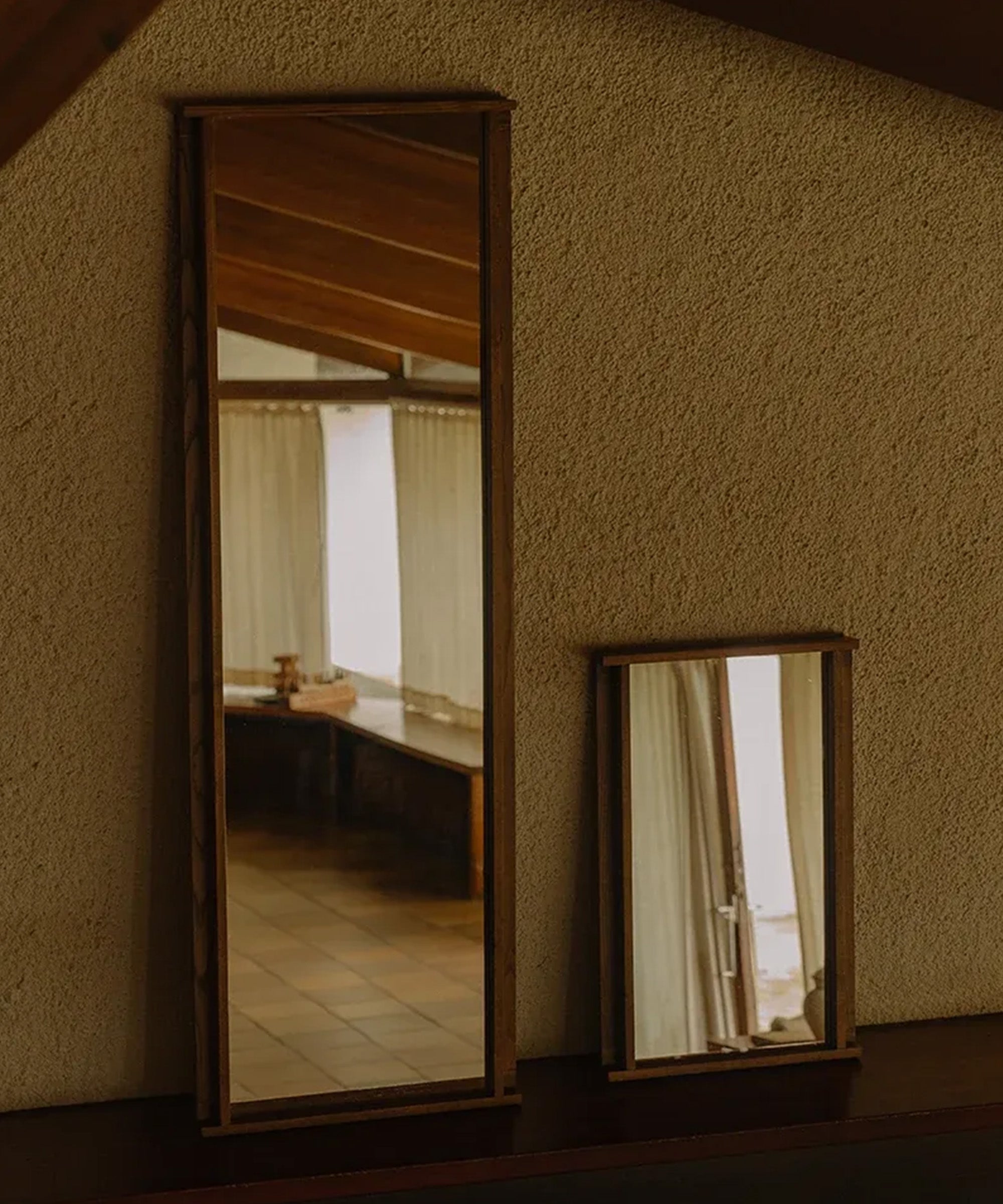 Symmetry Mirror