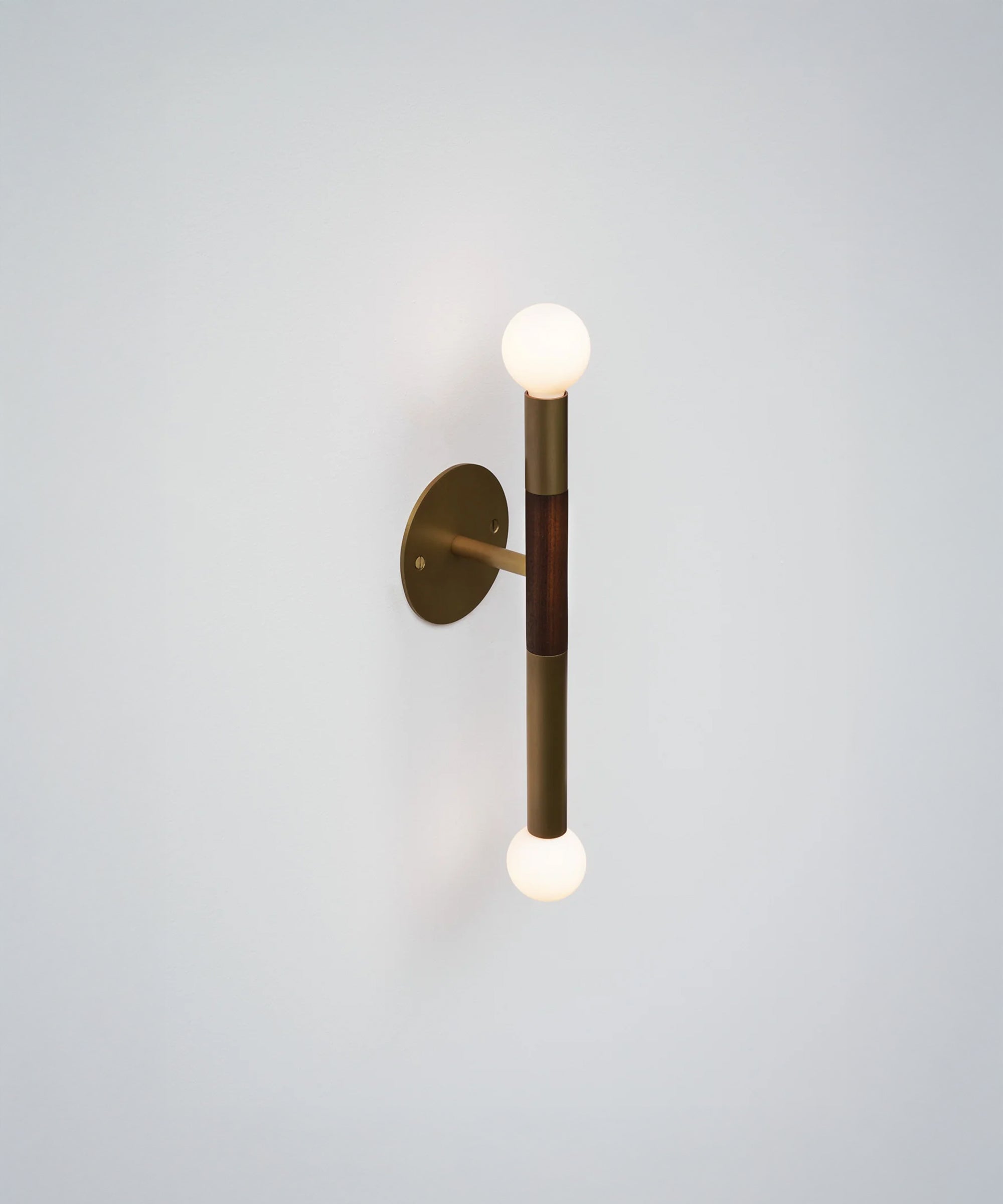 Toam Sconce
