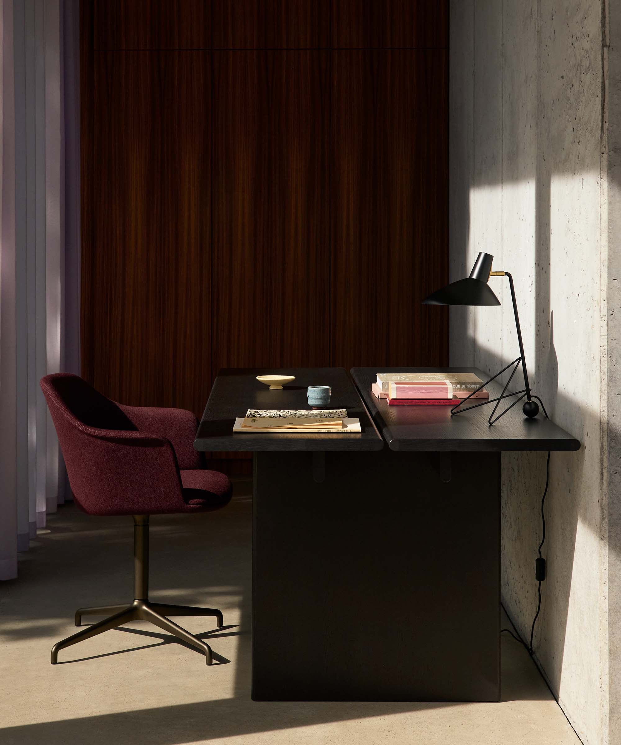 Tripod Table Lamp HM9