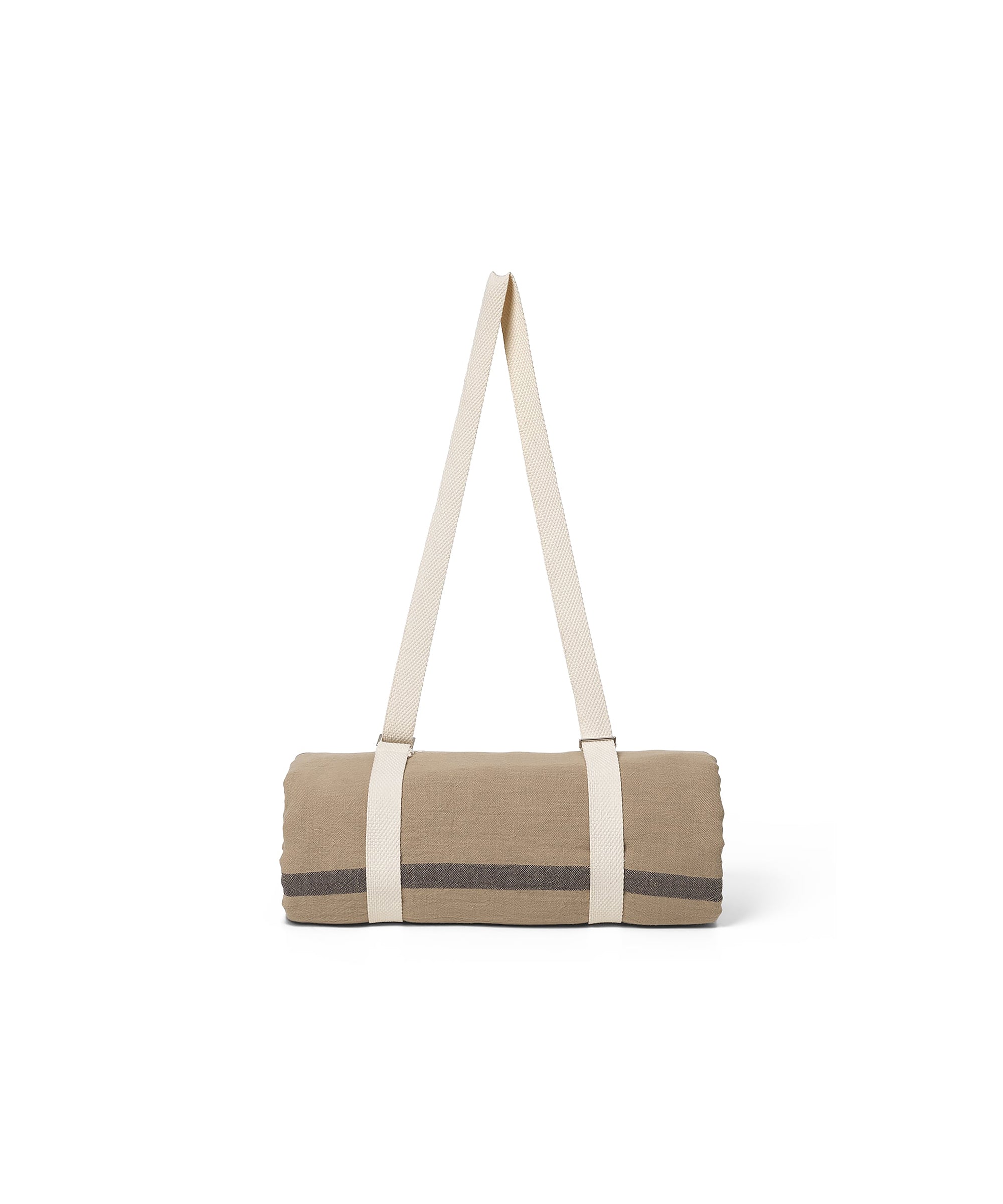 yard-picnic-blanket-1104265595-01