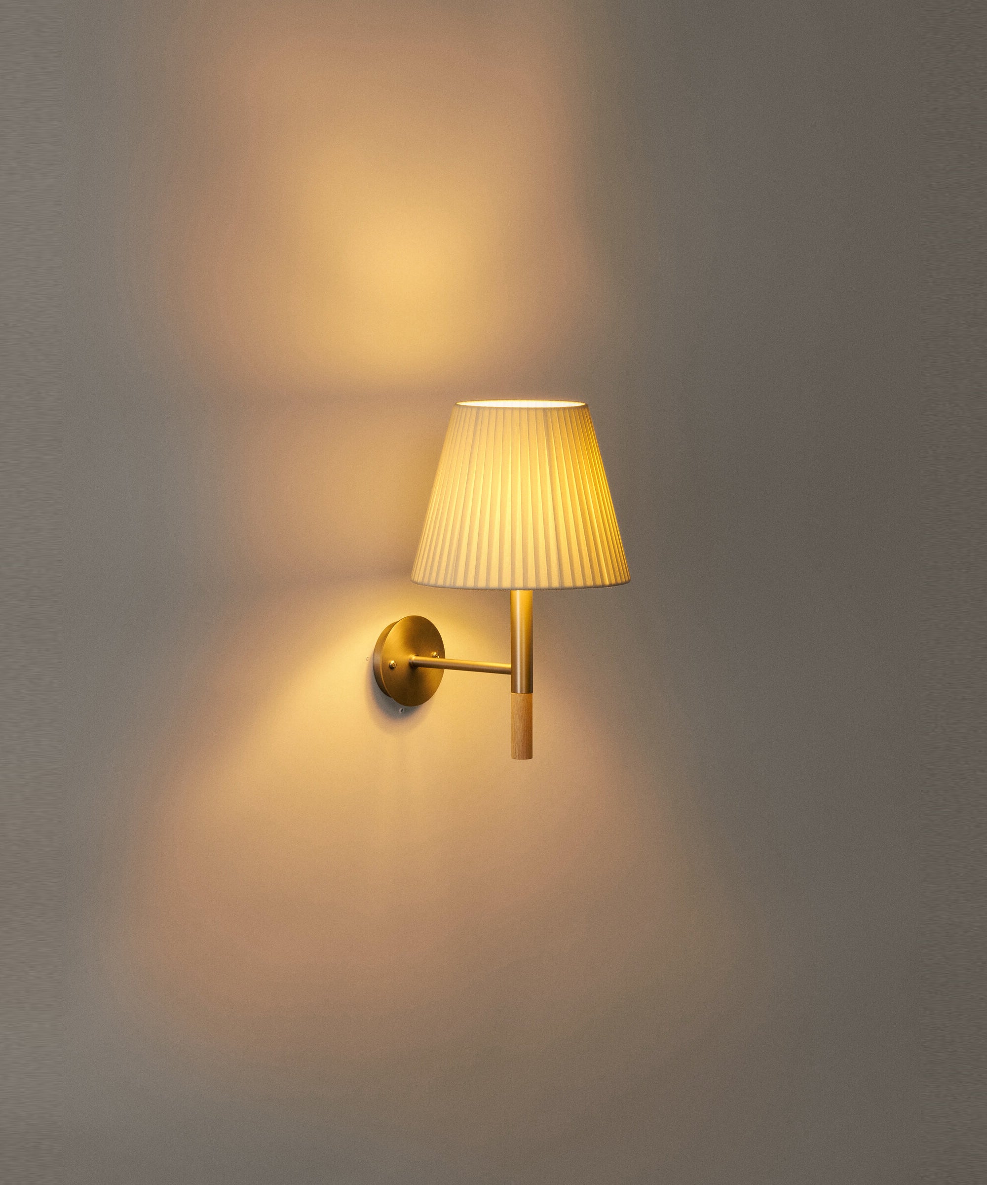 BC2 Wall Lamp