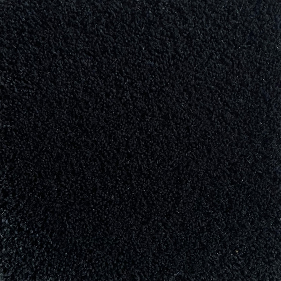 100% New Zealand Wool in Dark Oil