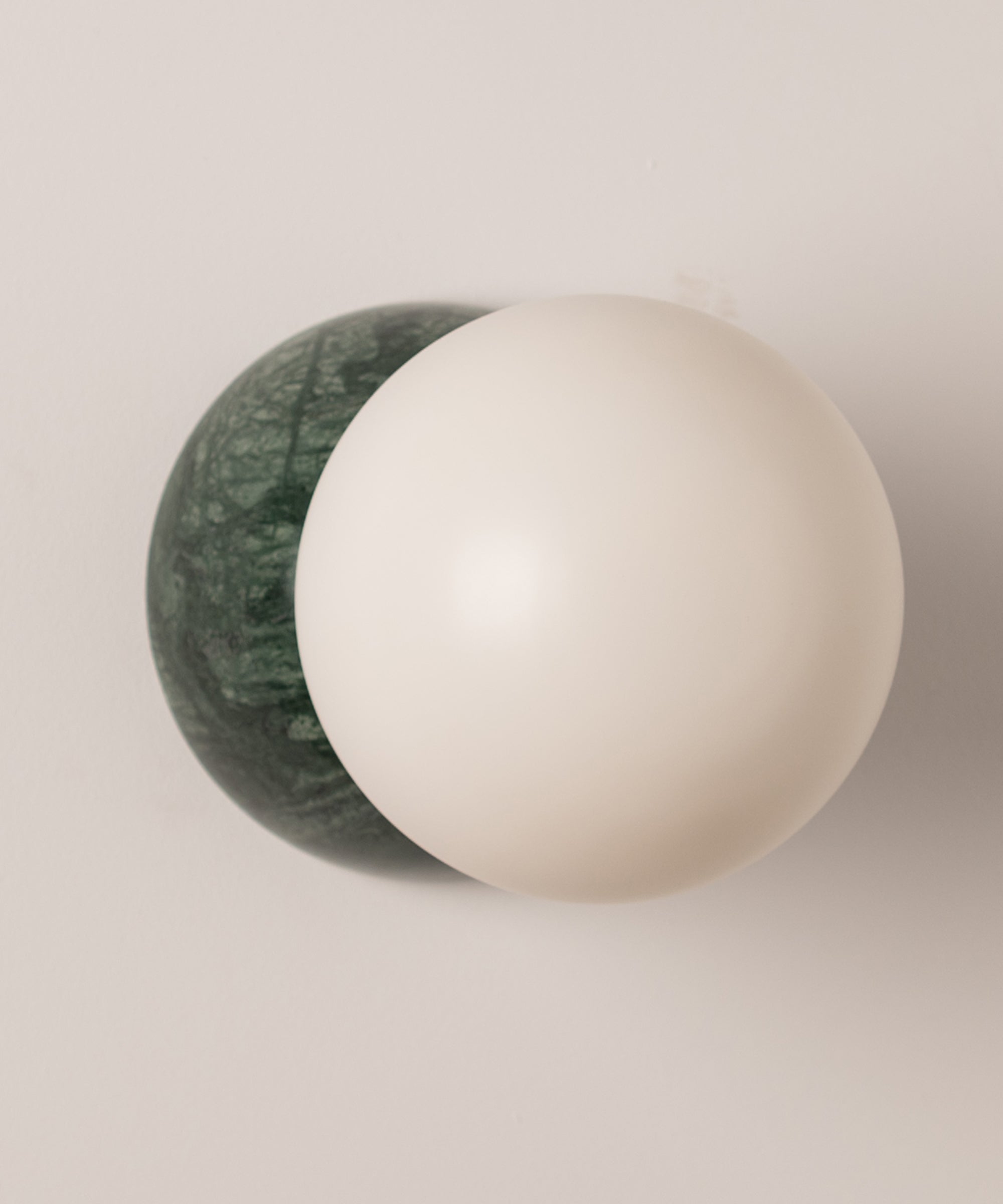 Eklipso Sconce