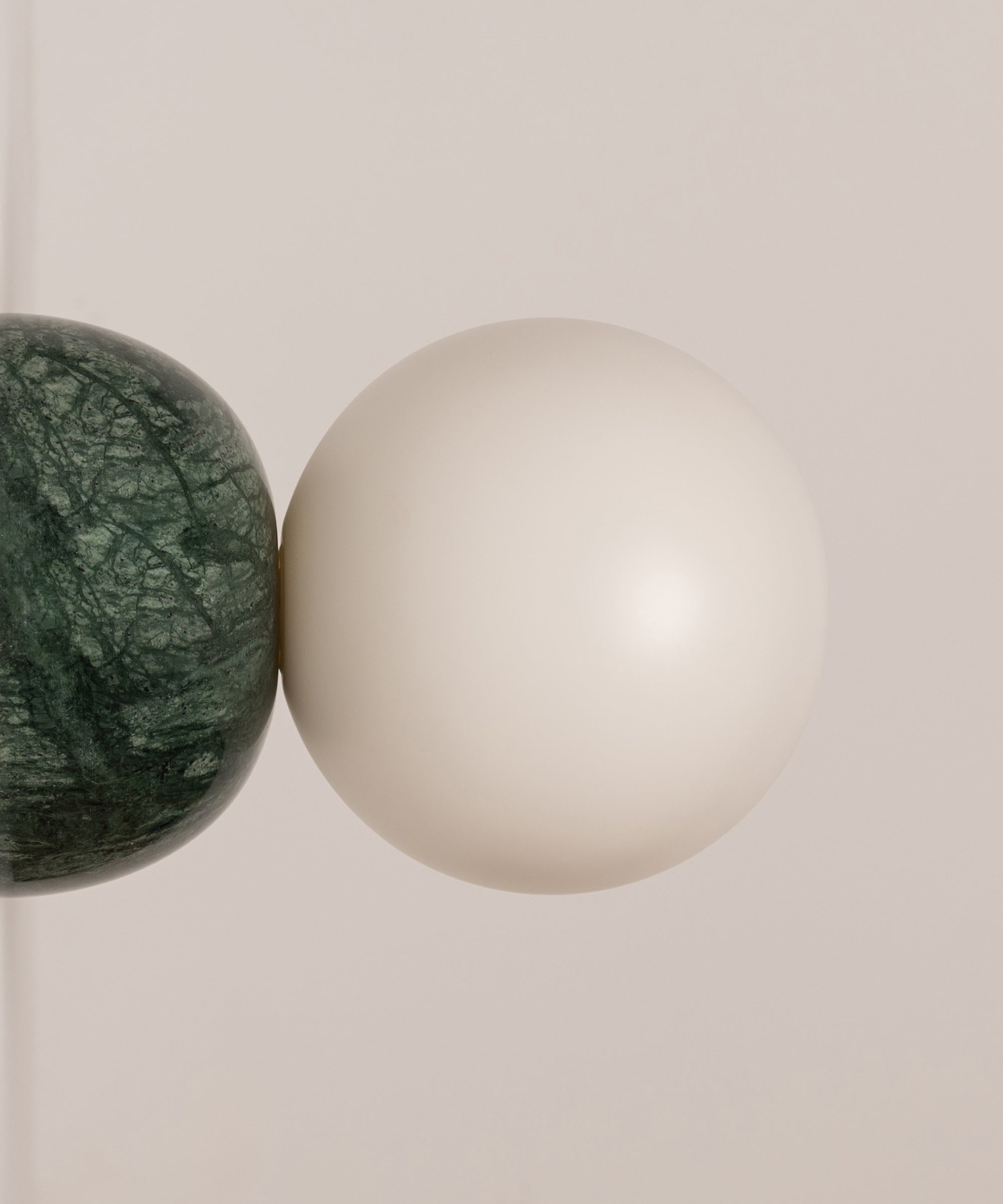 Eklipso Sconce