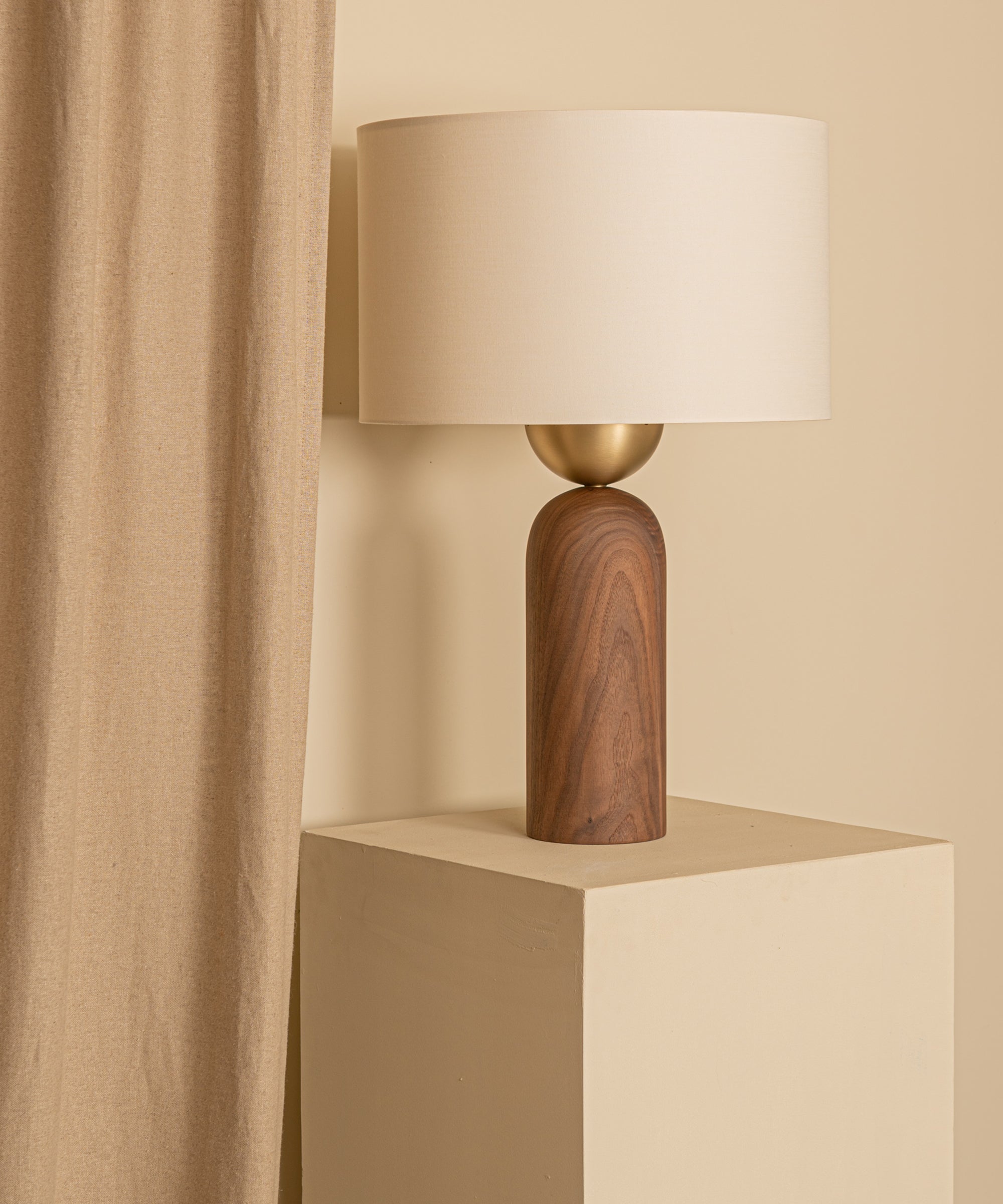 Peona Table Lamp