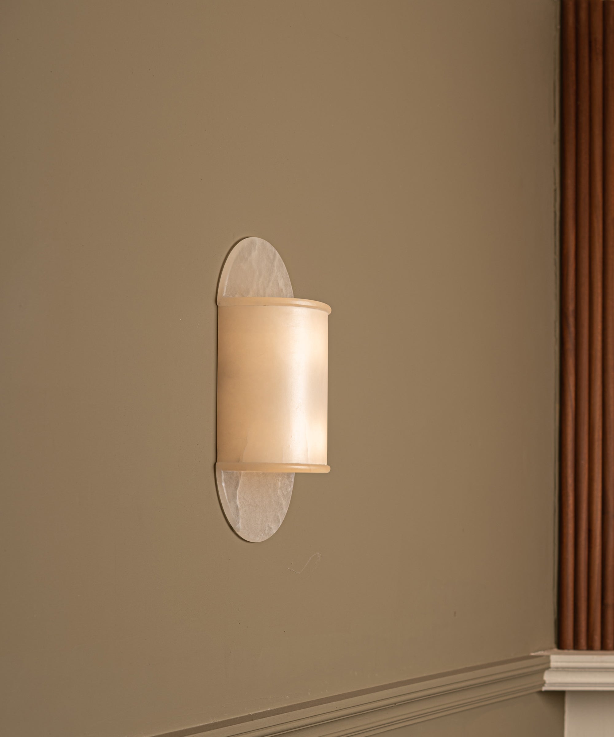 Pilolo Sconce