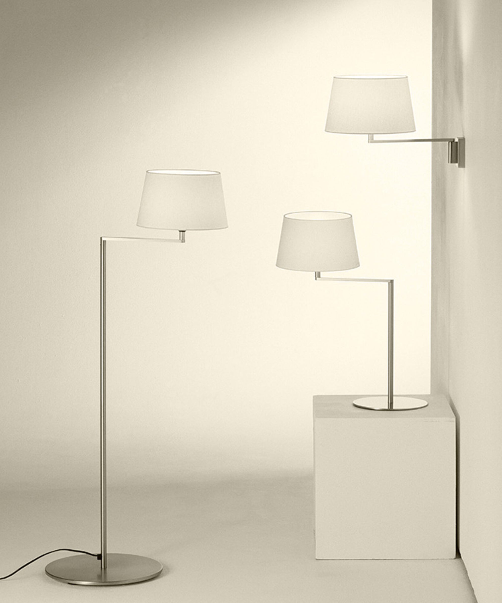 Americana Floor Lamp