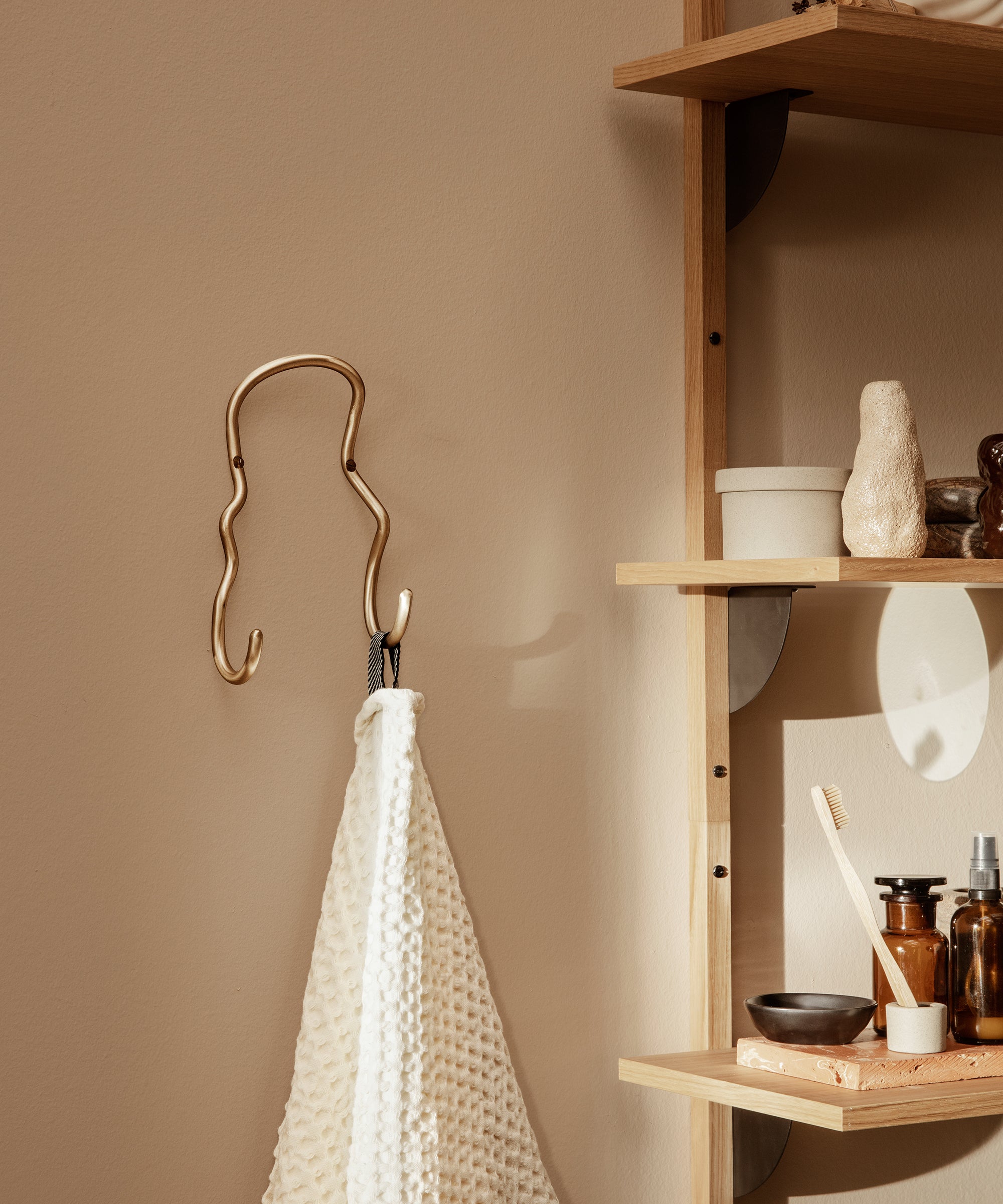 curvature-double-hook-01
