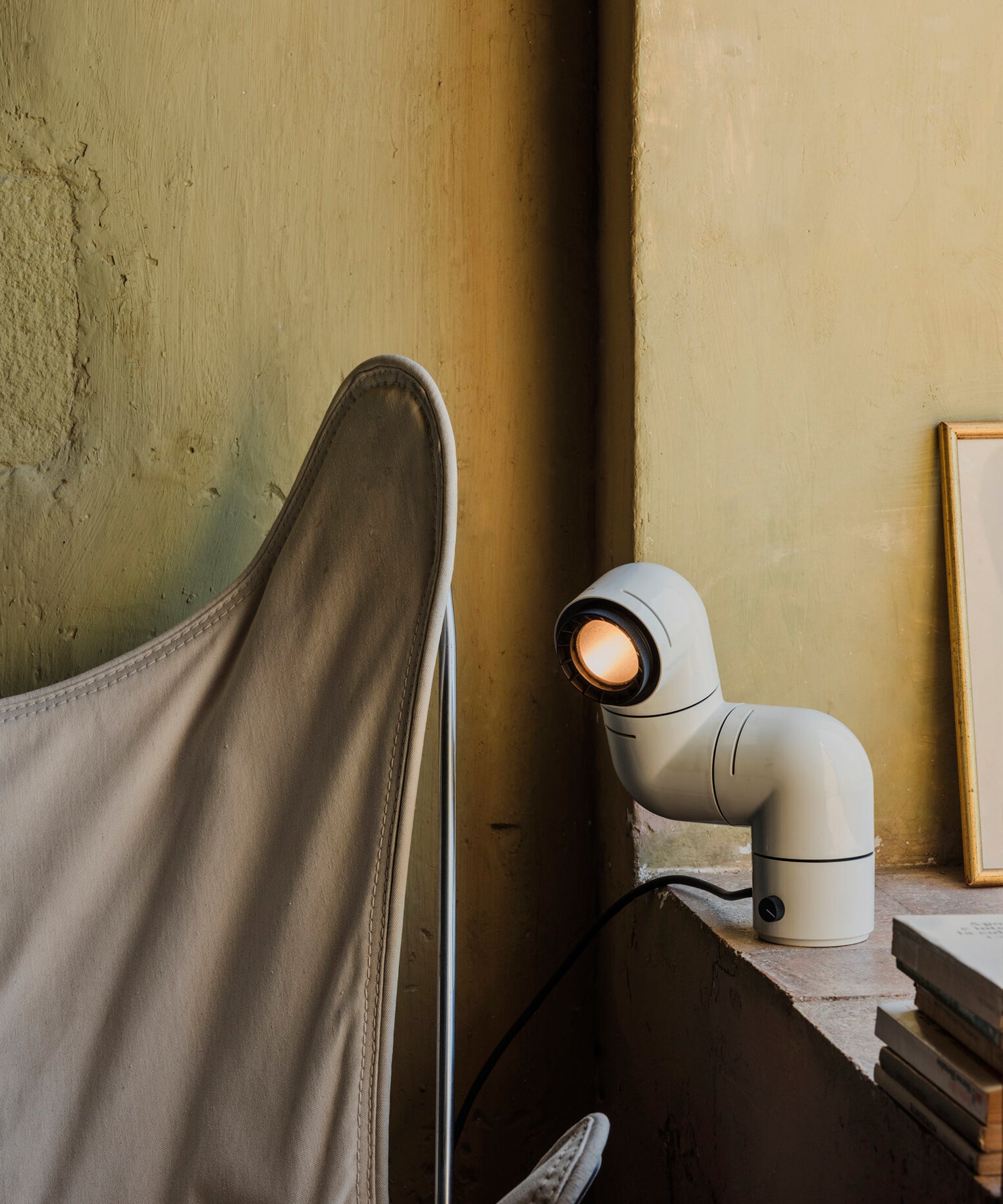 Tatu Table Lamp