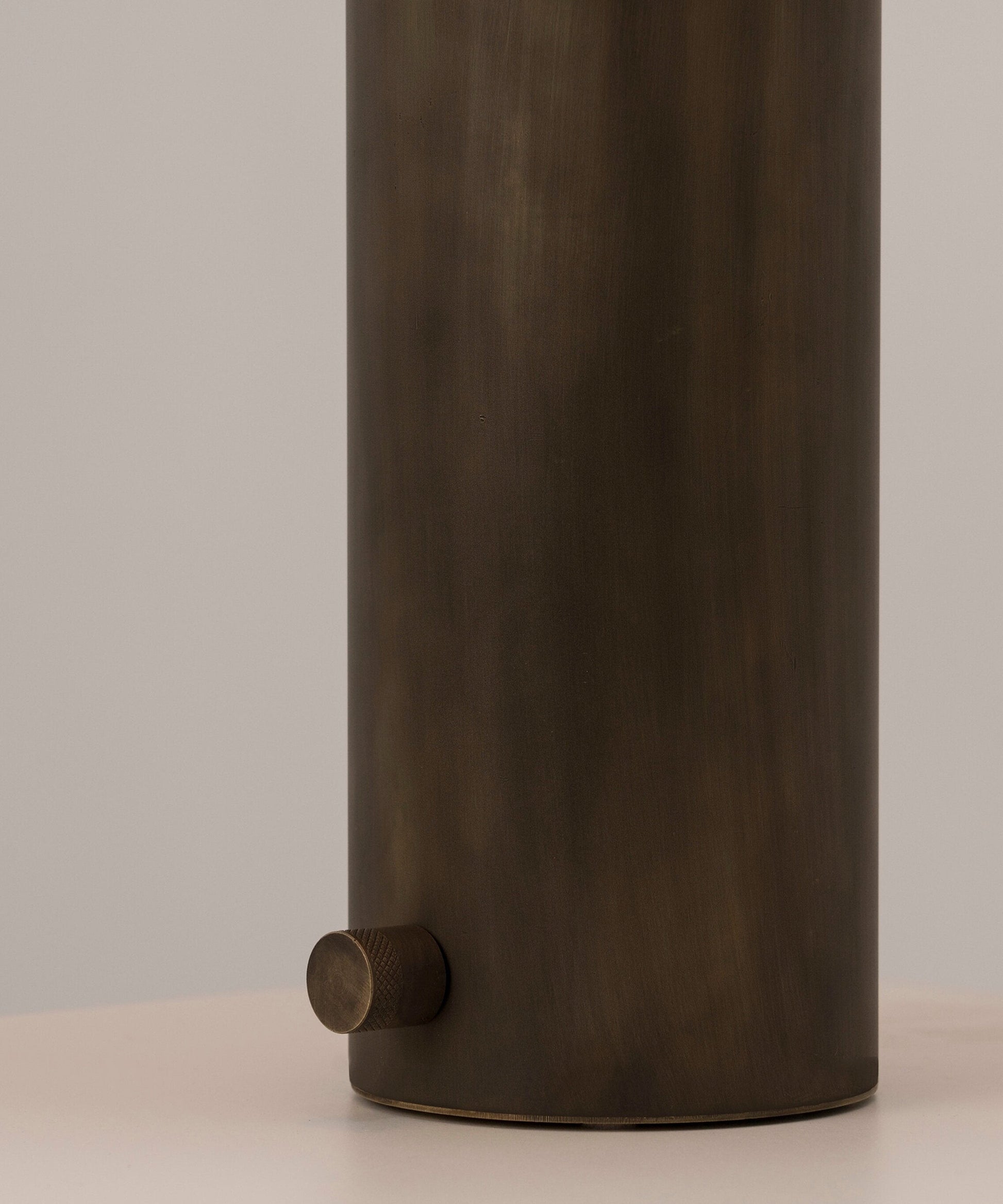yama-table-lamp-03